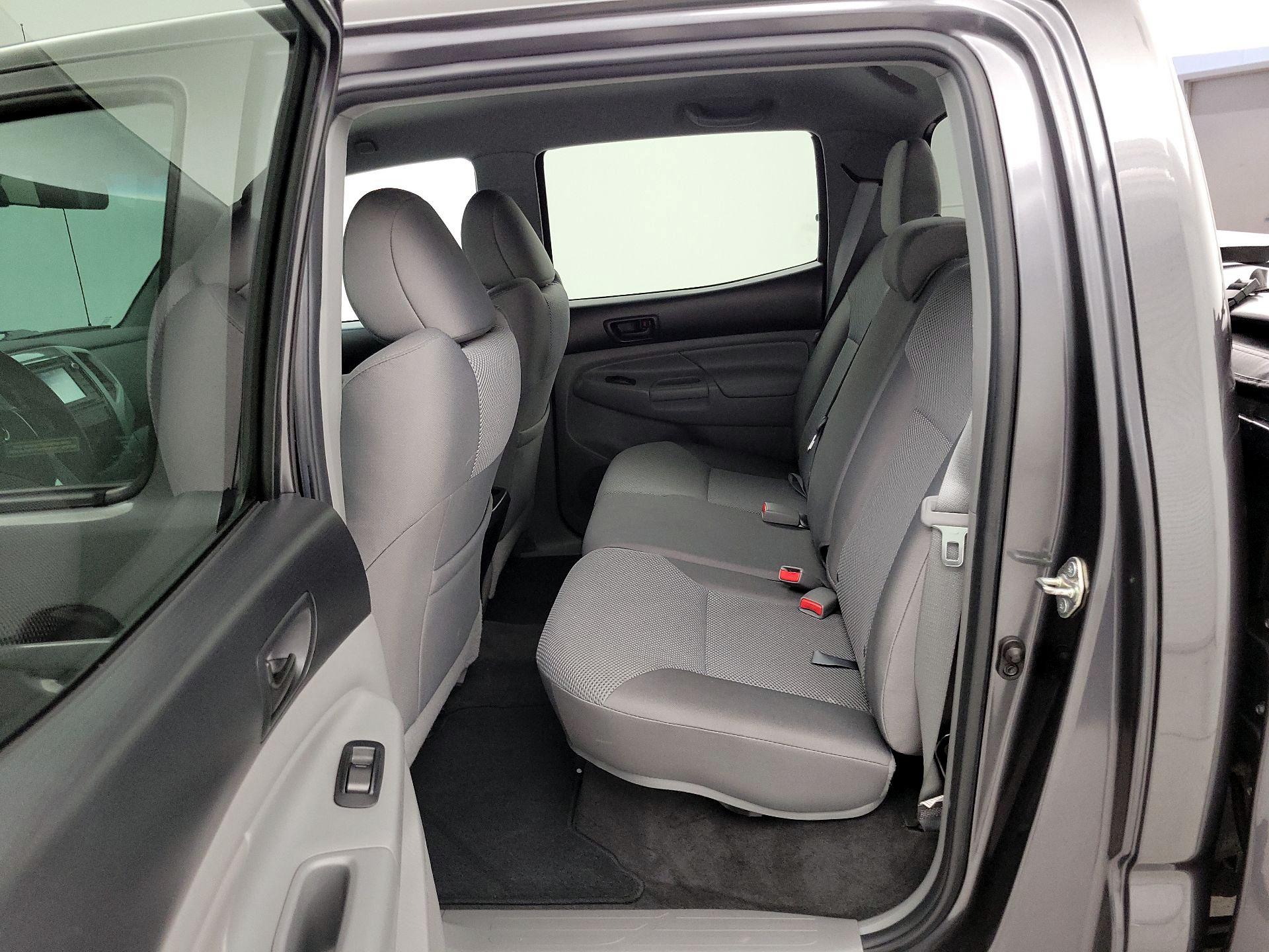 Thumbnail: 2015 Toyota Tacoma - 19