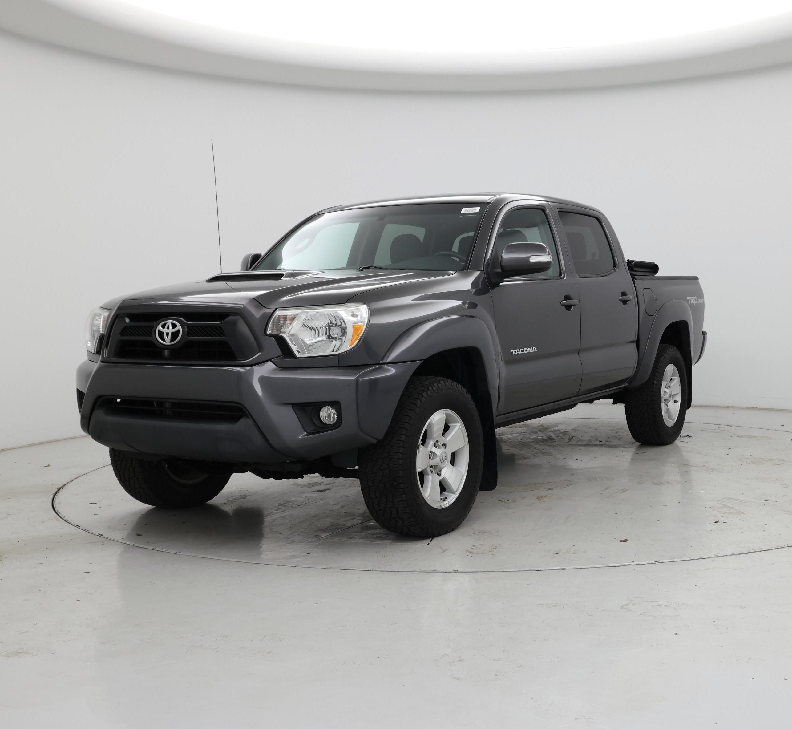 Thumbnail: 2015 Toyota Tacoma - 4