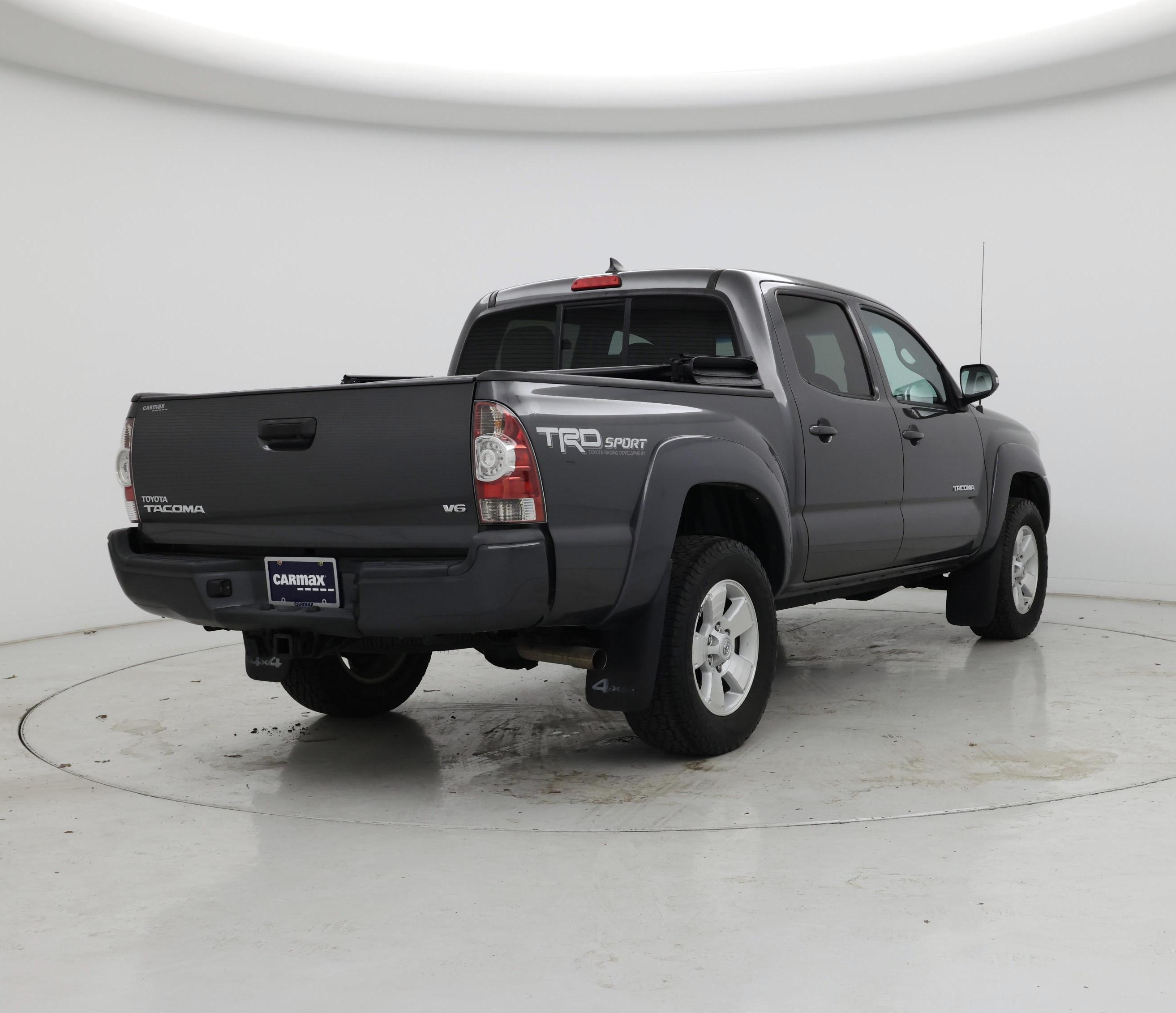 Thumbnail: 2015 Toyota Tacoma - 8