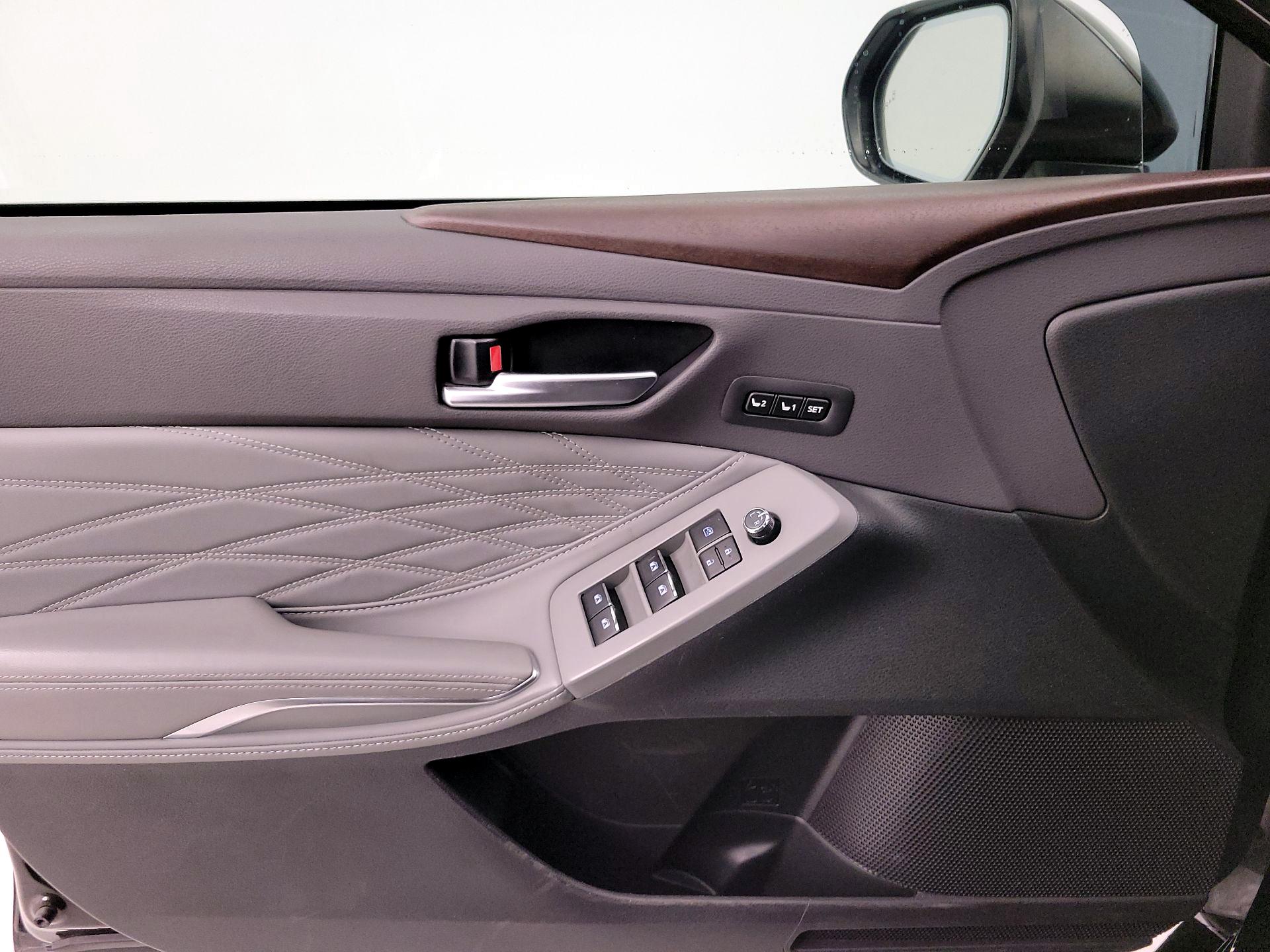 Thumbnail: 2019 Toyota Avalon - 12