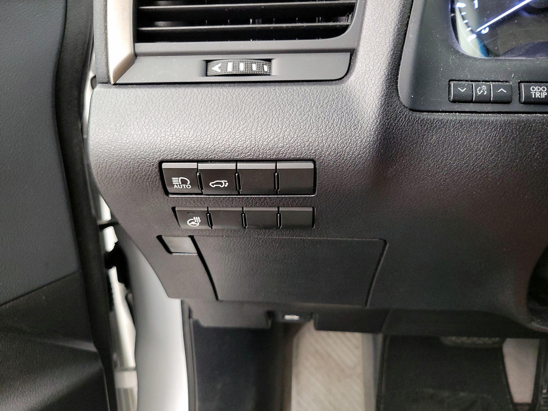 Thumbnail: 2019 Lexus RX - 13