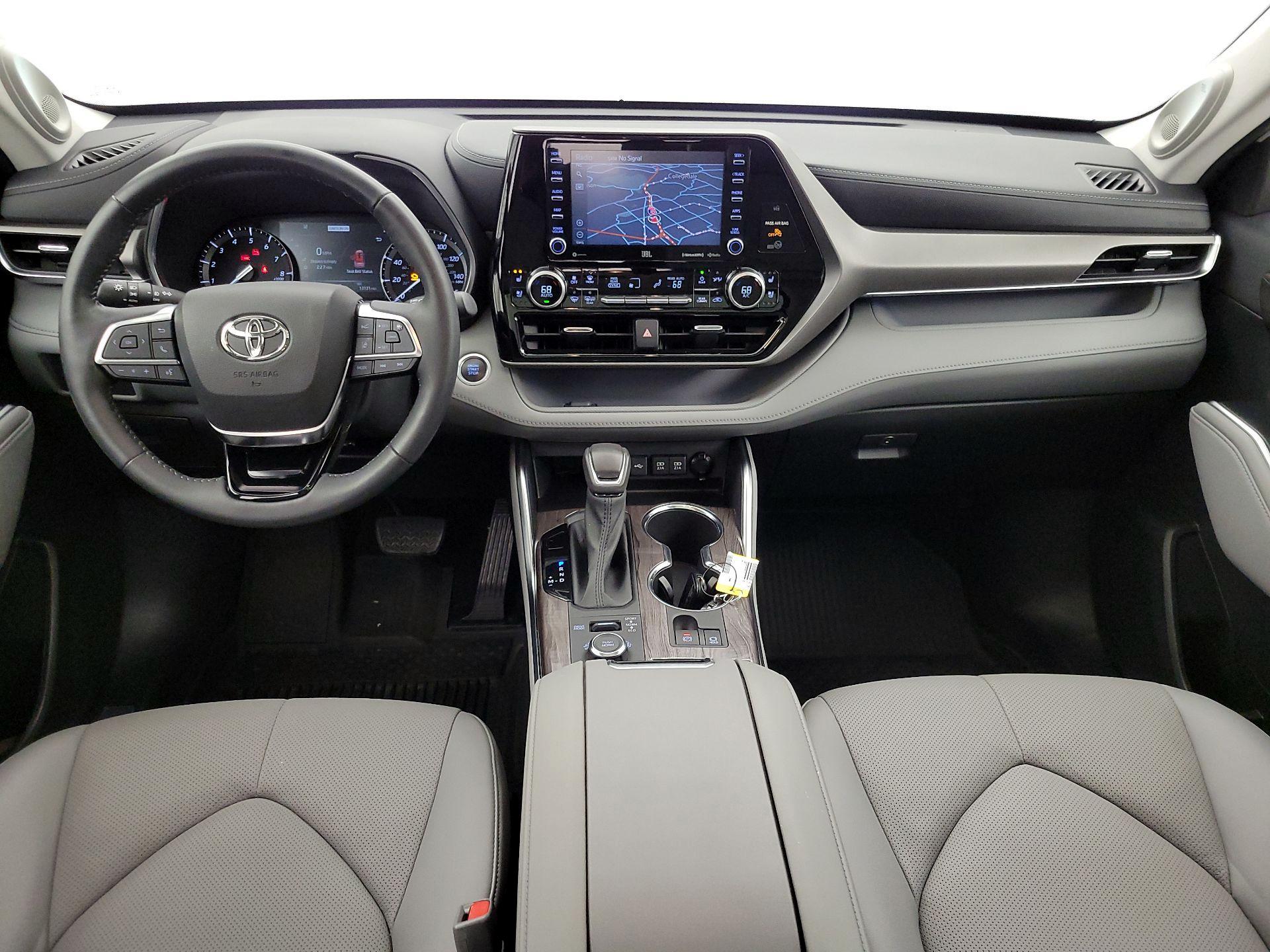 Thumbnail: 2021 Toyota Highlander - 9