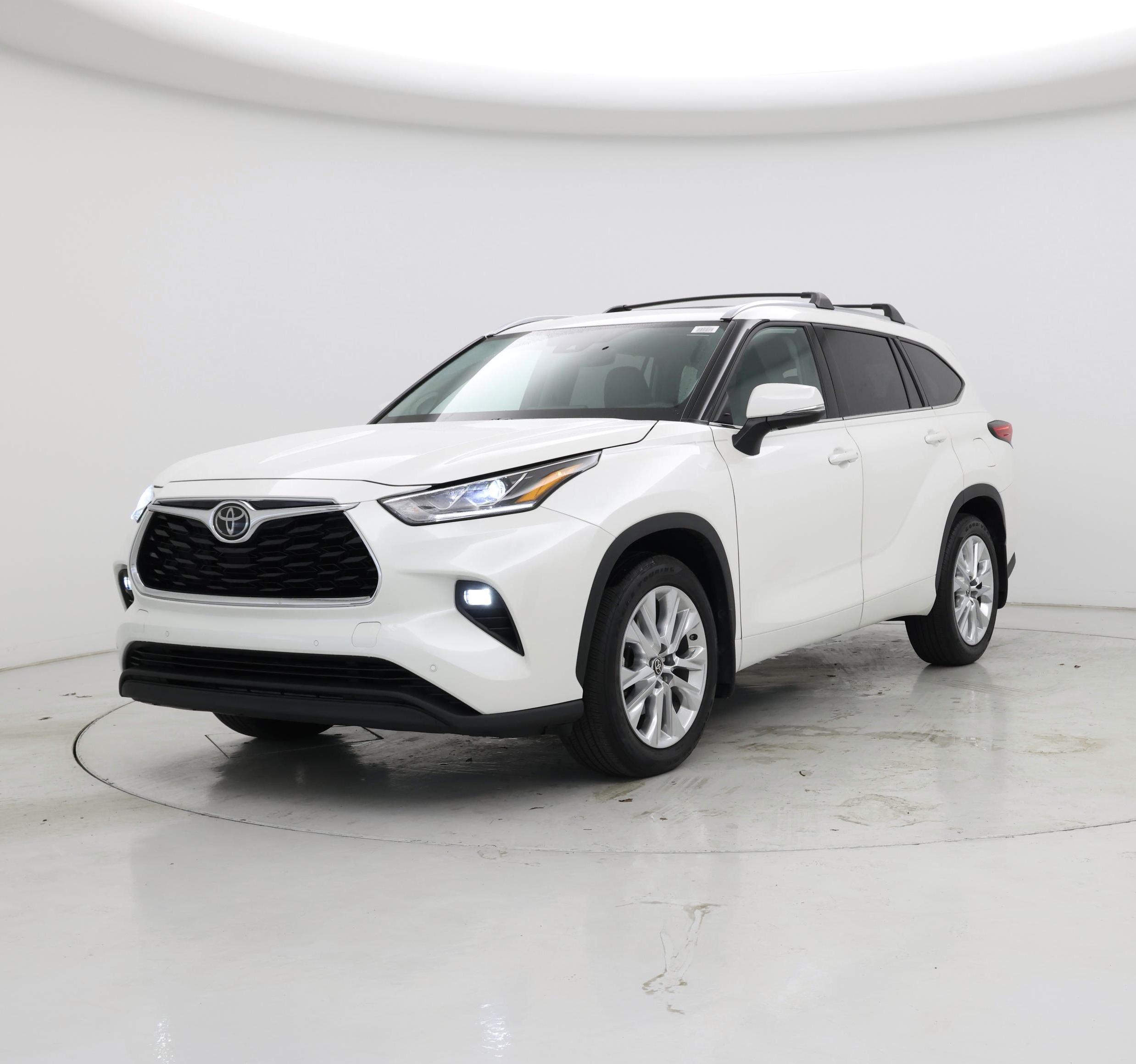 Thumbnail: 2021 Toyota Highlander - 4