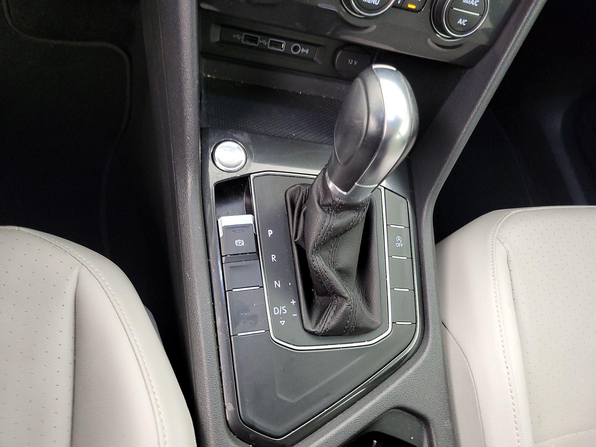 Thumbnail: 2019 Volkswagen Tiguan - 17