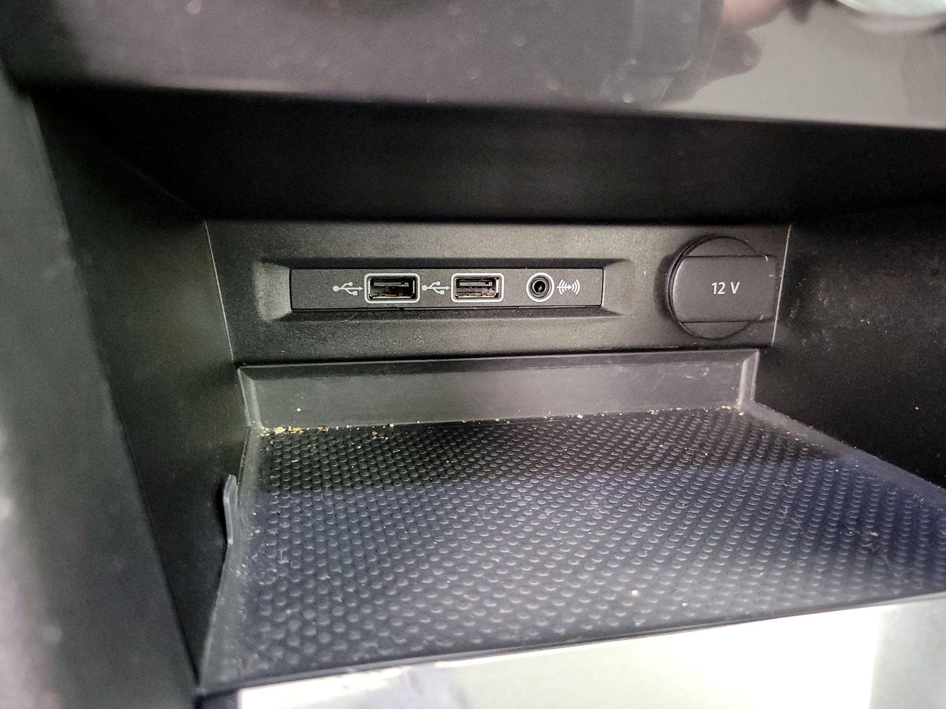 Thumbnail: 2019 Volkswagen Tiguan - 18