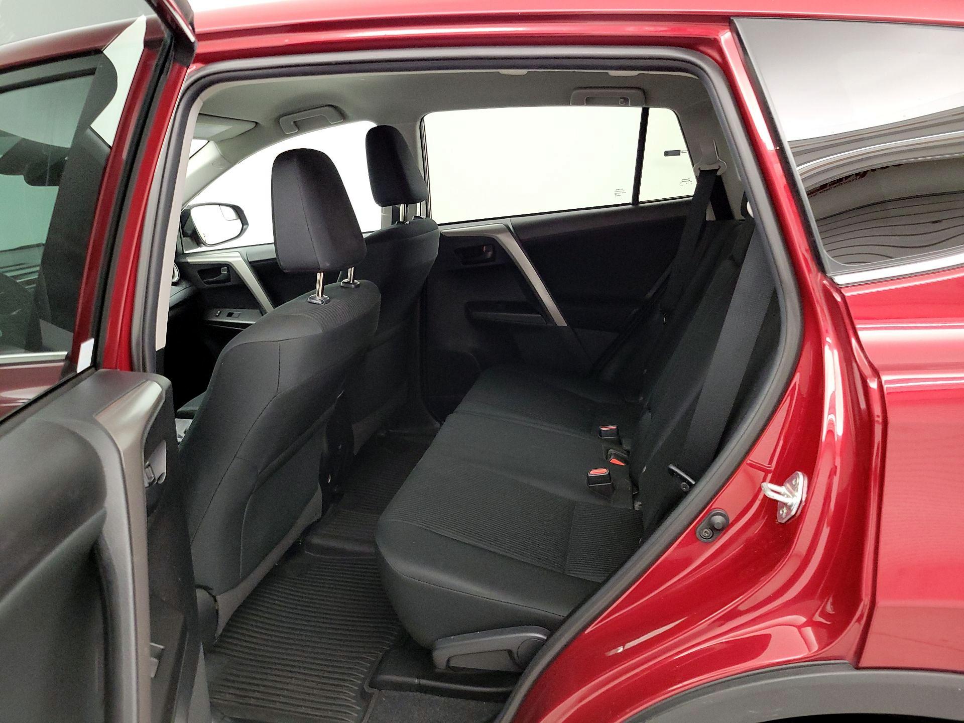 Thumbnail: 2018 Toyota RAV4 - 19