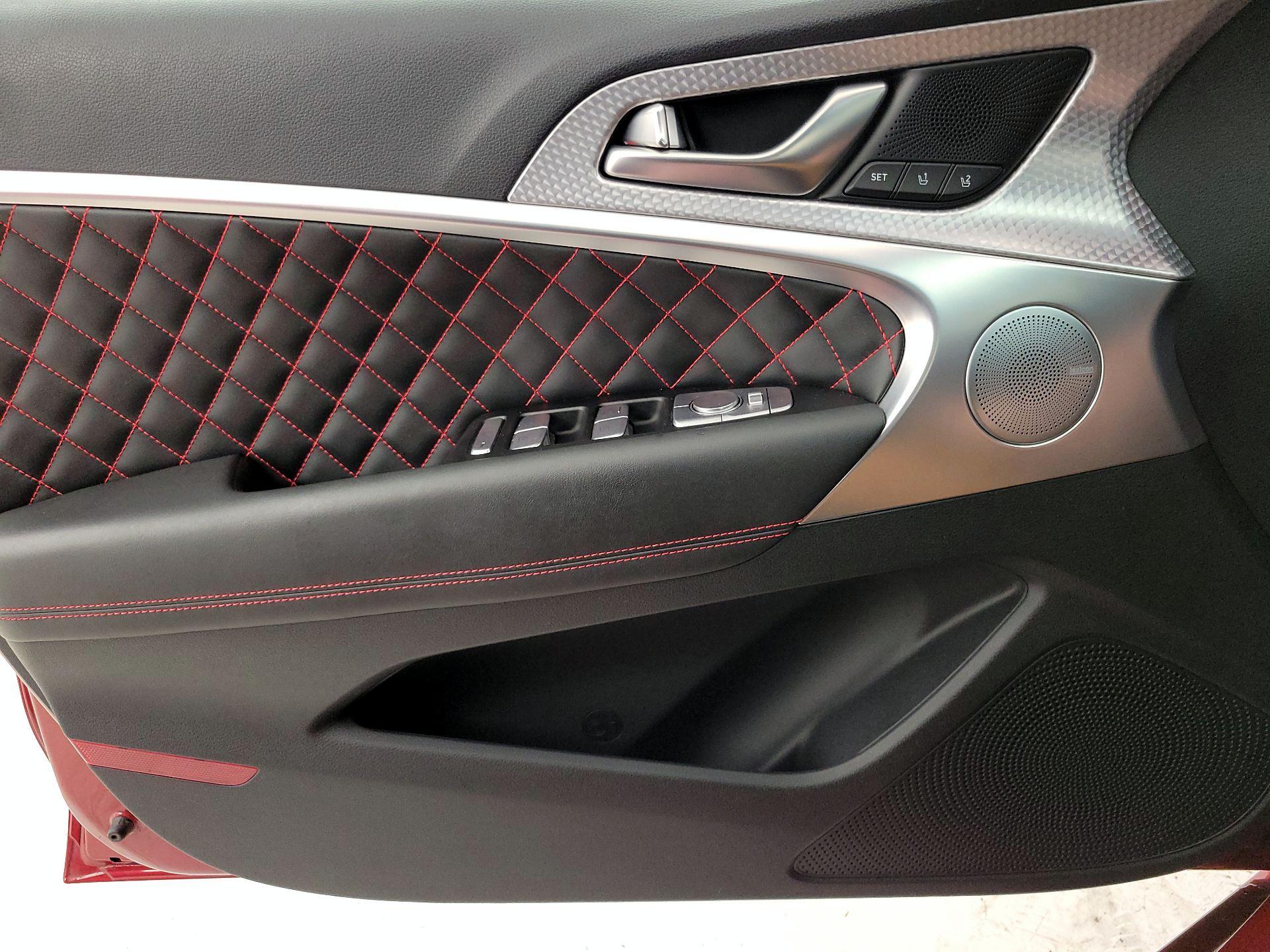 Thumbnail: 2022 Genesis G70 - 12