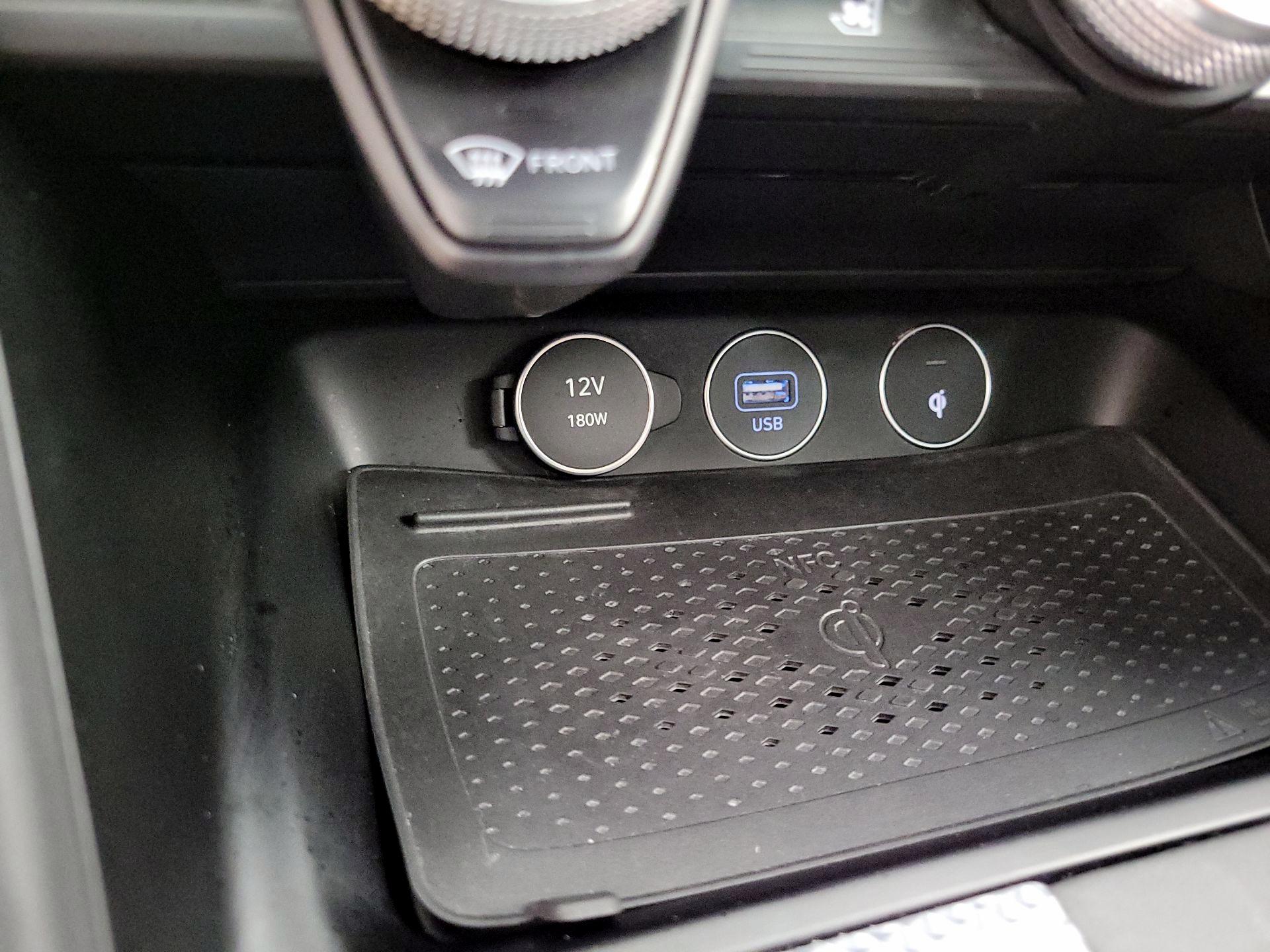 Thumbnail: 2022 Genesis G70 - 19