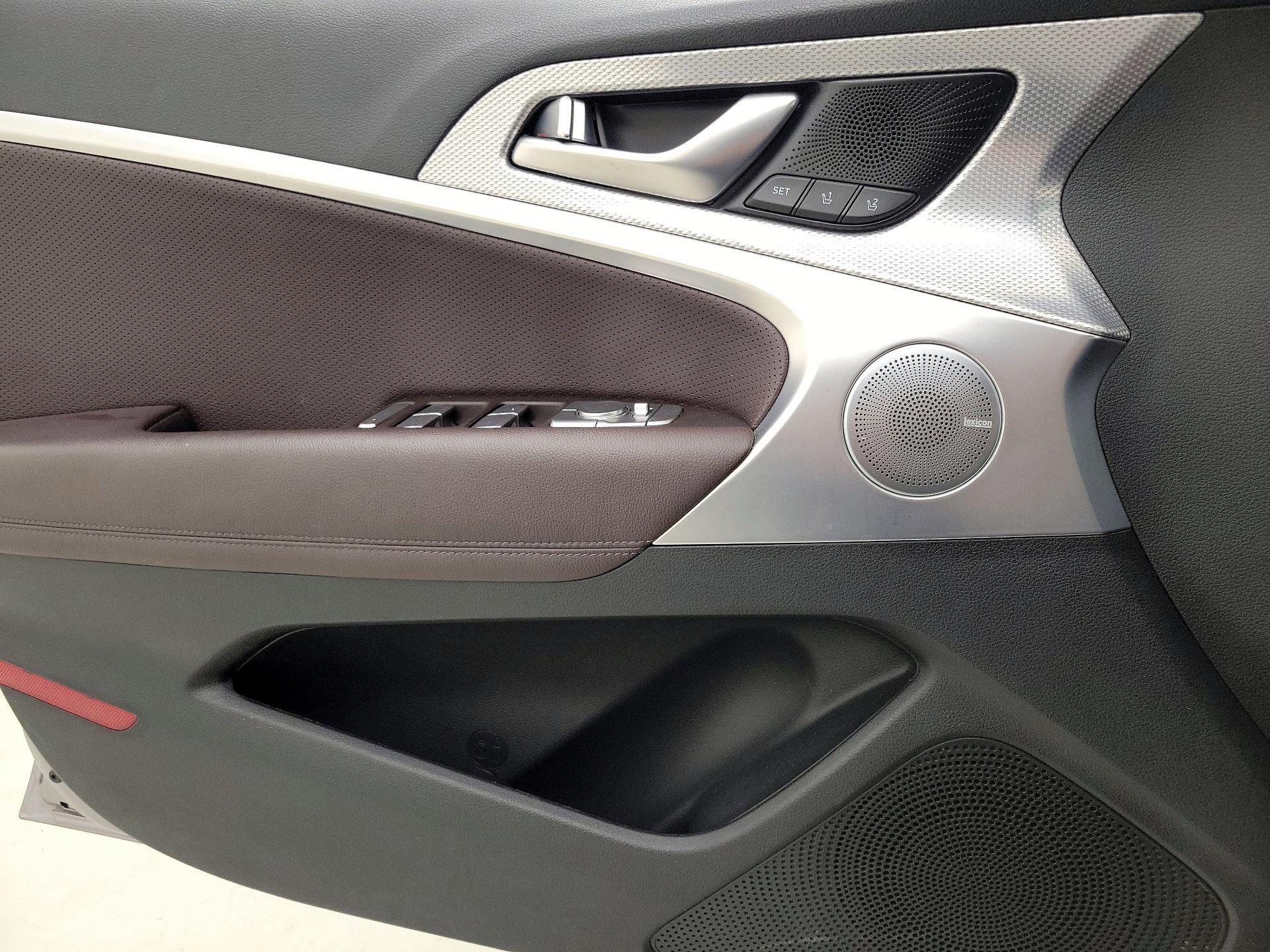 Thumbnail: 2022 Genesis G70 - 12