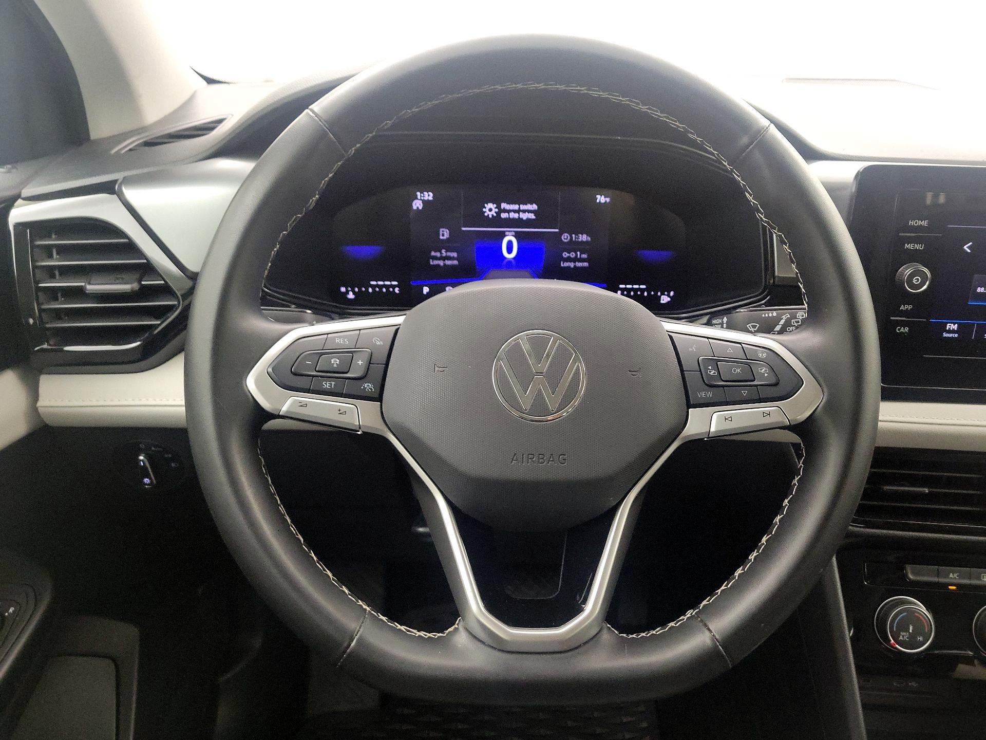 Thumbnail: 2025 Volkswagen Taos - 10