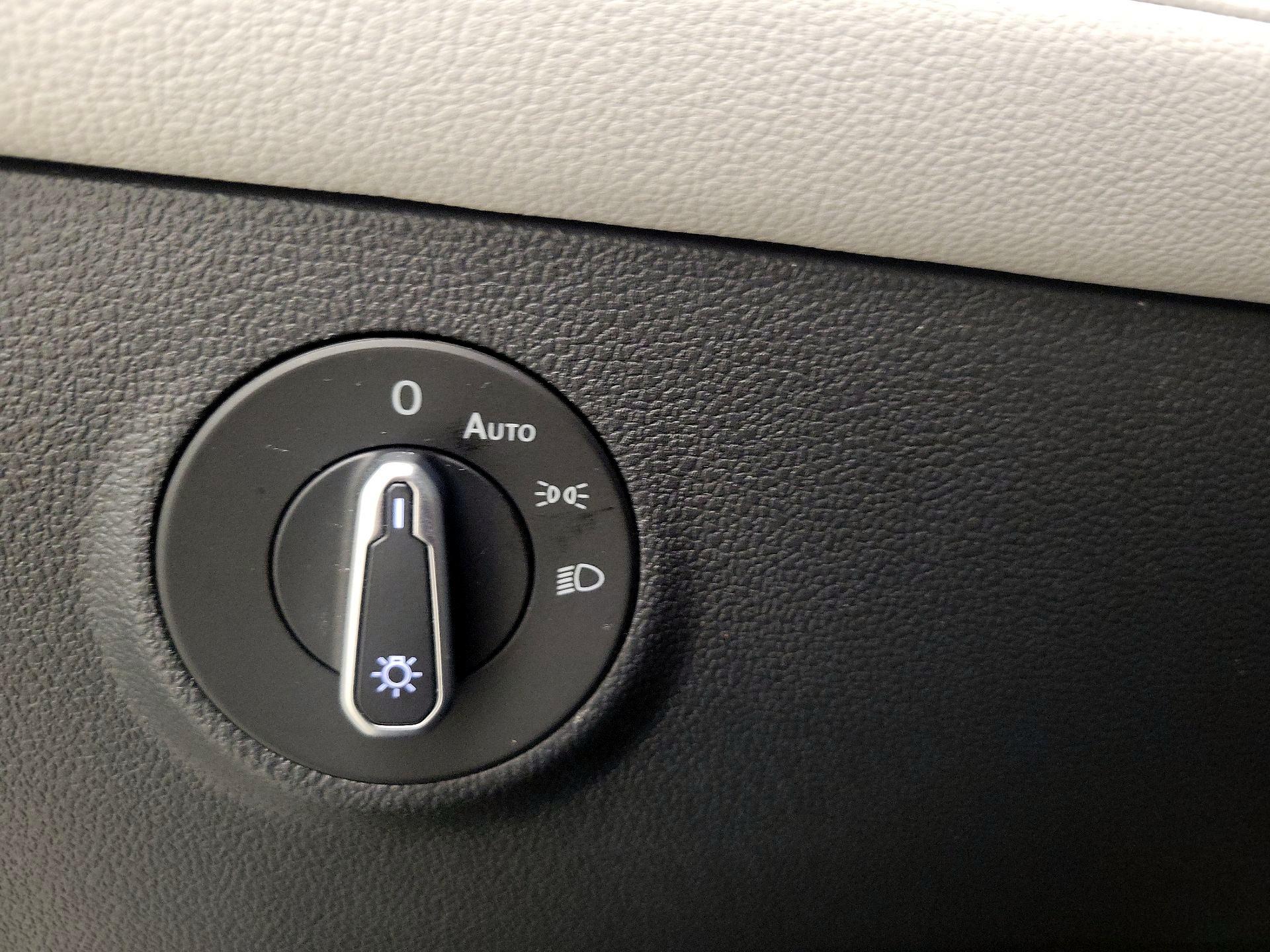 Thumbnail: 2025 Volkswagen Taos - 13