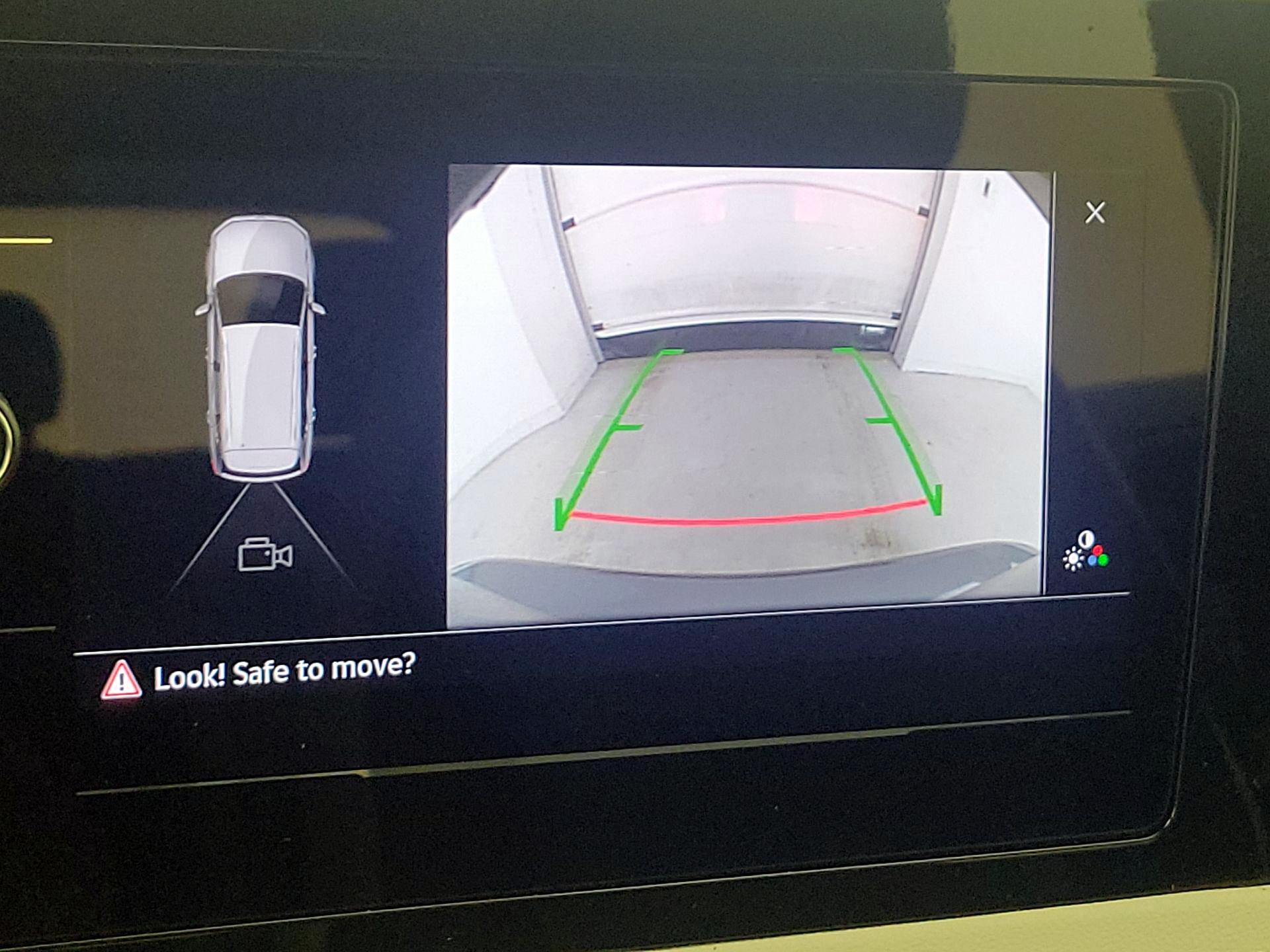 Thumbnail: 2025 Volkswagen Taos - 14