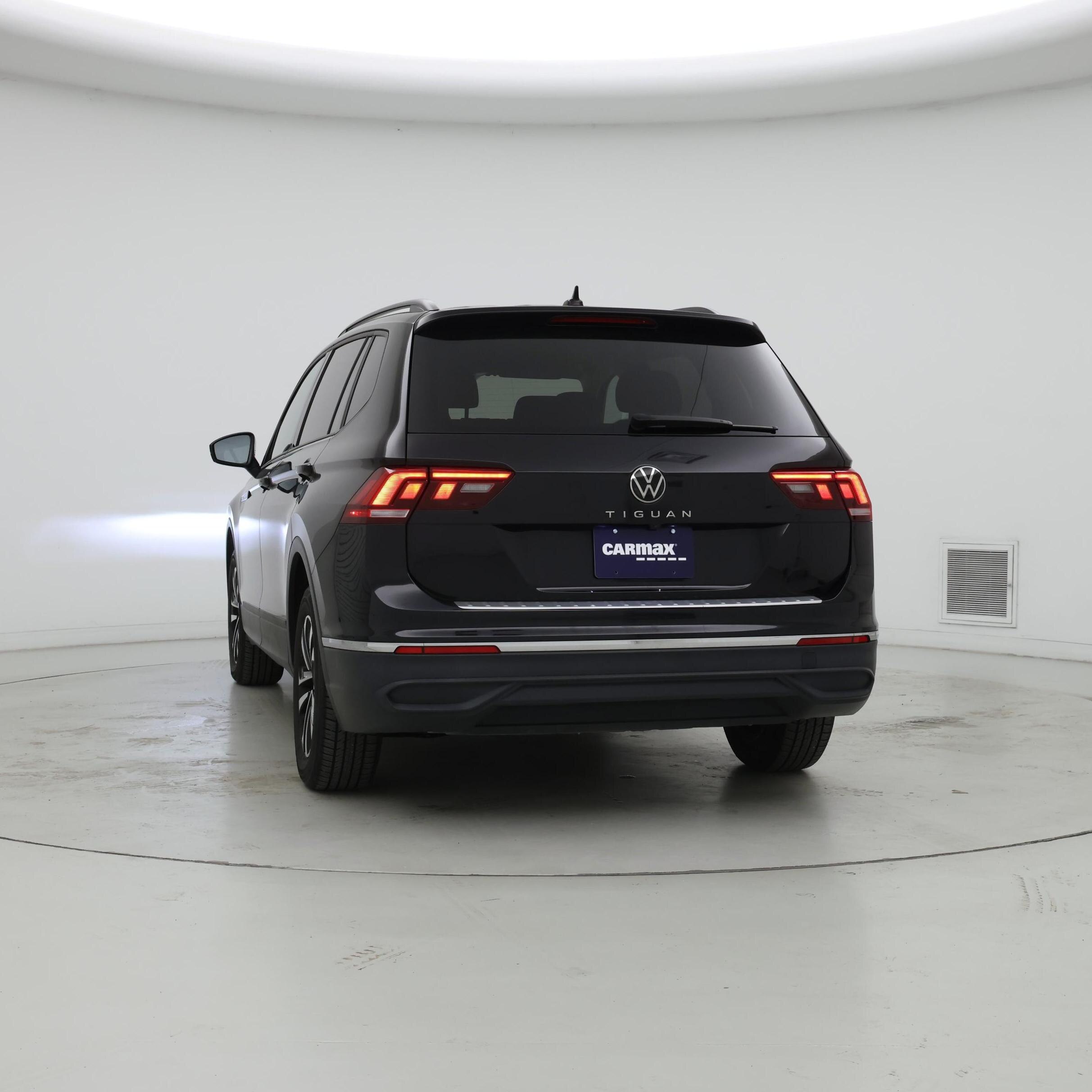 Thumbnail: 2023 Volkswagen Tiguan - 6