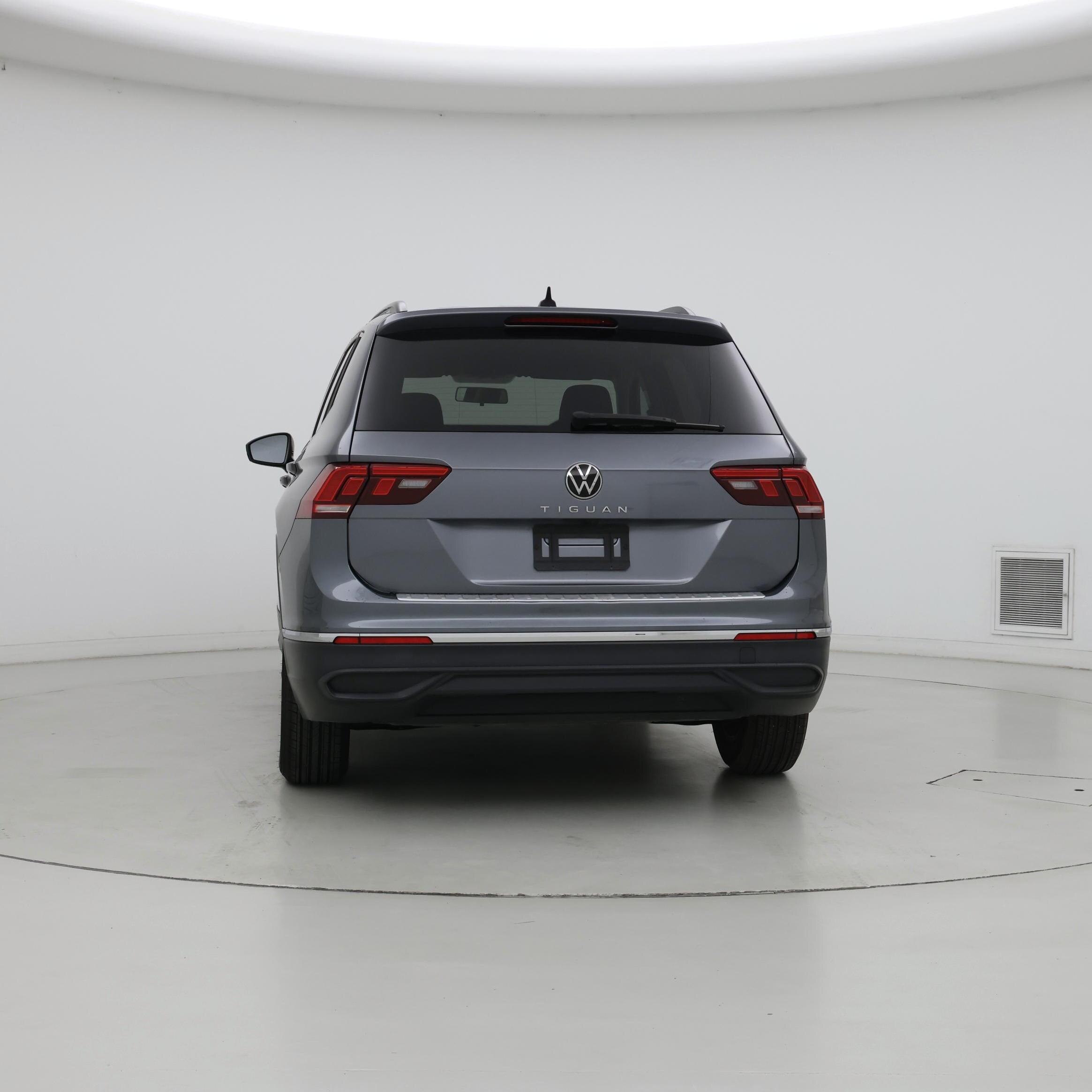 Thumbnail: 2022 Volkswagen Tiguan - 6