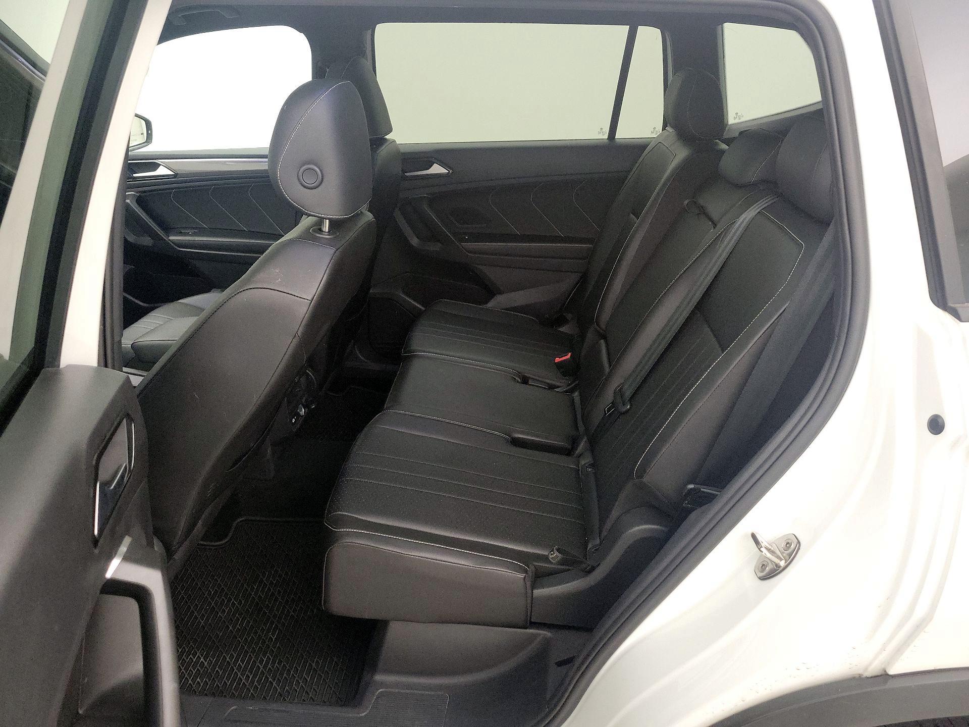 Thumbnail: 2023 Volkswagen Tiguan - 20