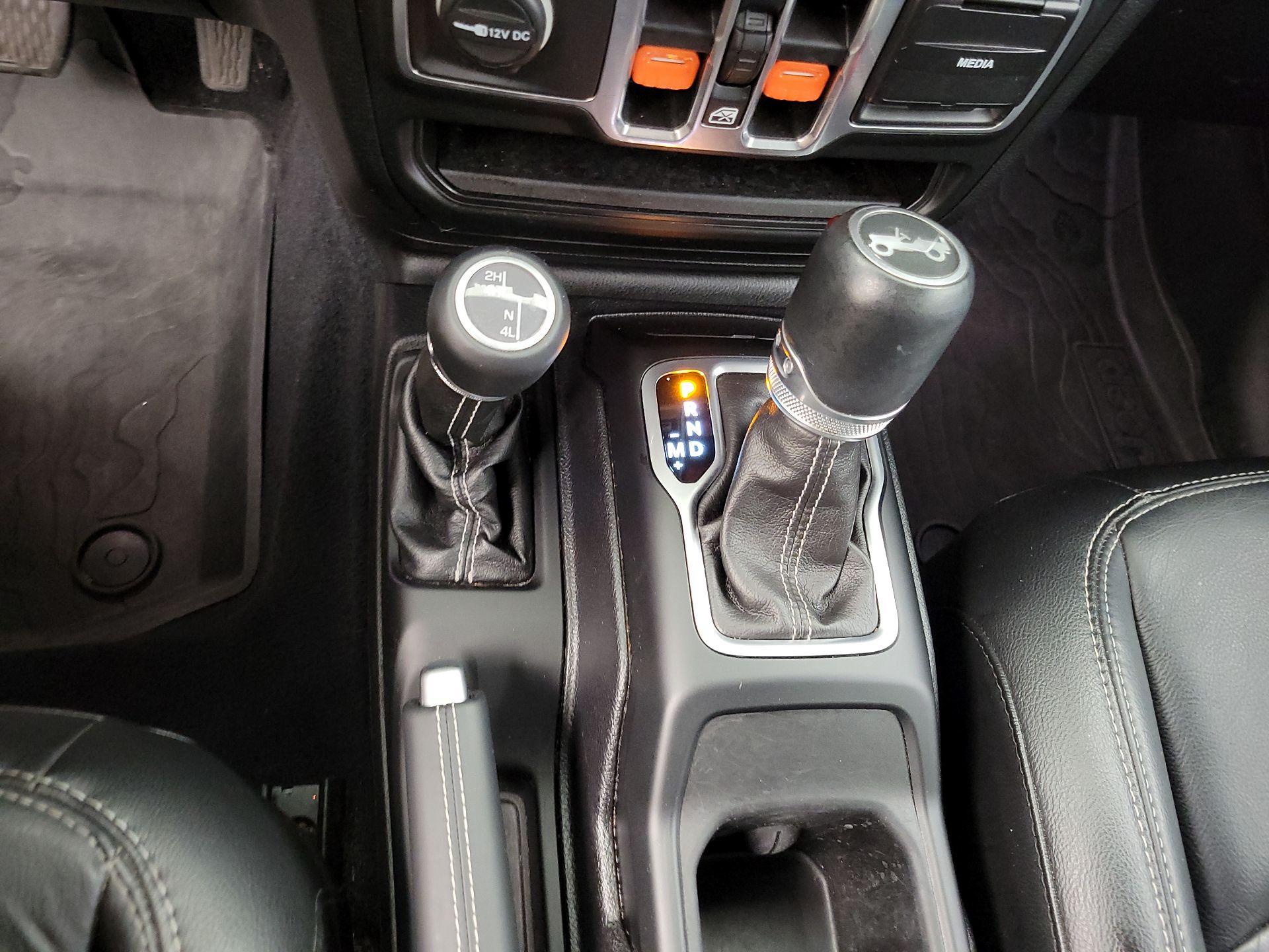 Thumbnail: 2018 Jeep Wrangler - 17