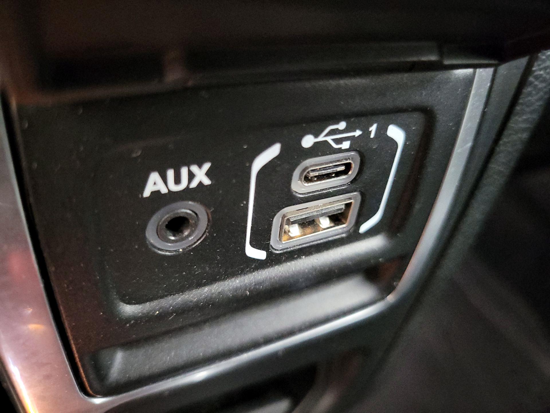 Thumbnail: 2018 Jeep Wrangler - 18