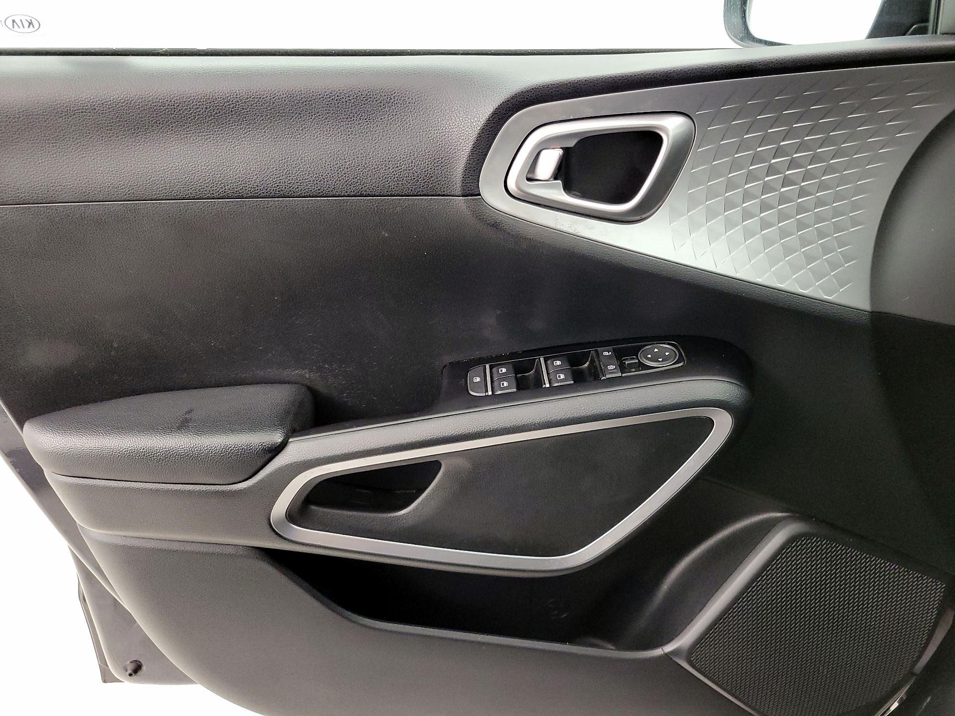 Thumbnail: 2021 Kia Soul - 12