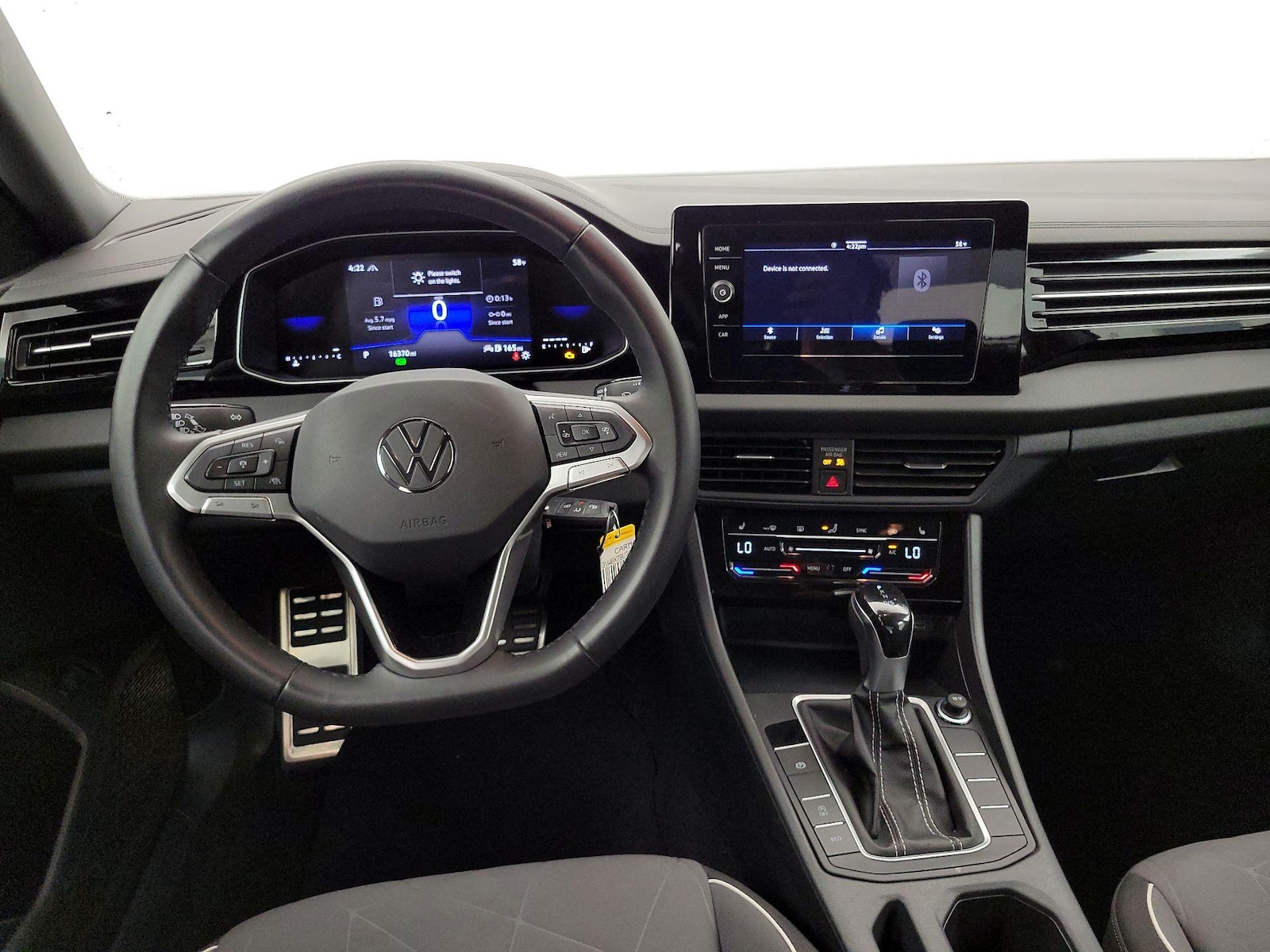 2025 Volkswagen Jetta Sport - Photo 11