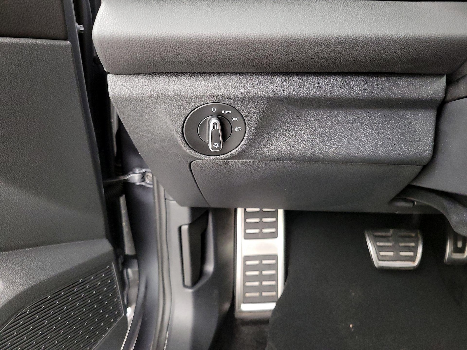 2025 Volkswagen Jetta Sport - Photo 14
