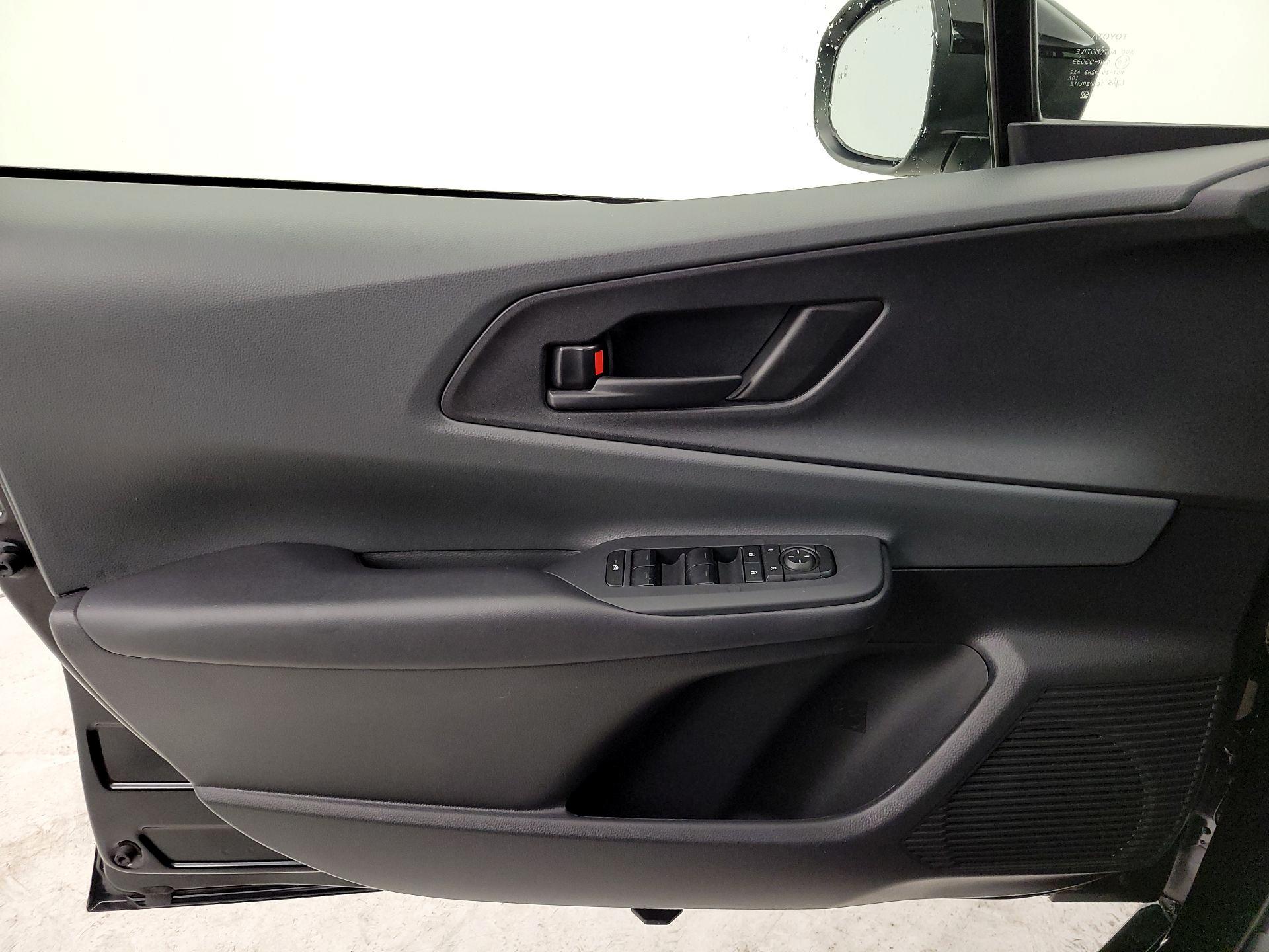 Thumbnail: 2024 Toyota Prius - 12