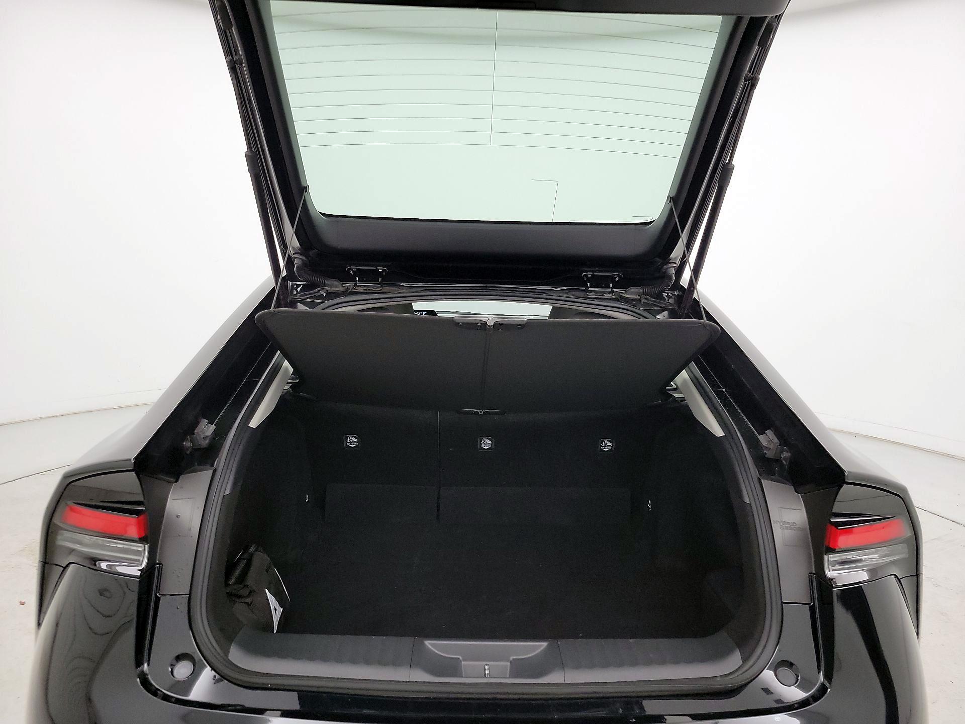 Thumbnail: 2024 Toyota Prius - 20