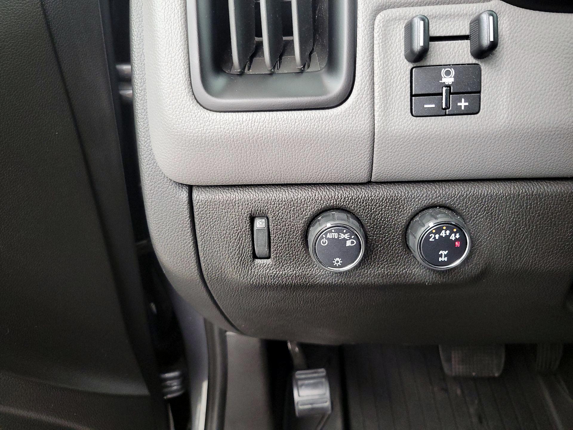 Thumbnail: 2021 Chevrolet Colorado - 13