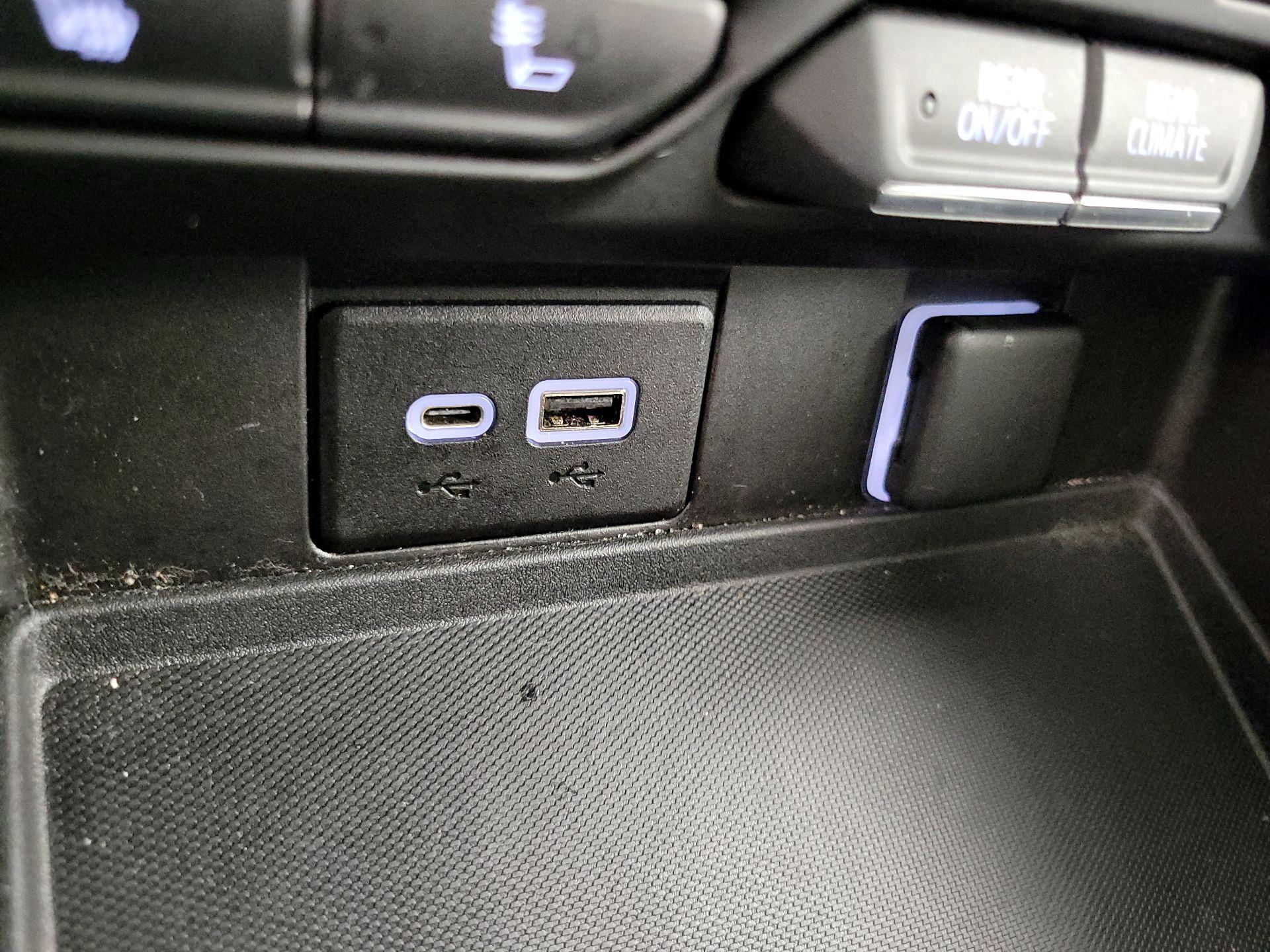 Thumbnail: 2021 Chevrolet Suburban - 18