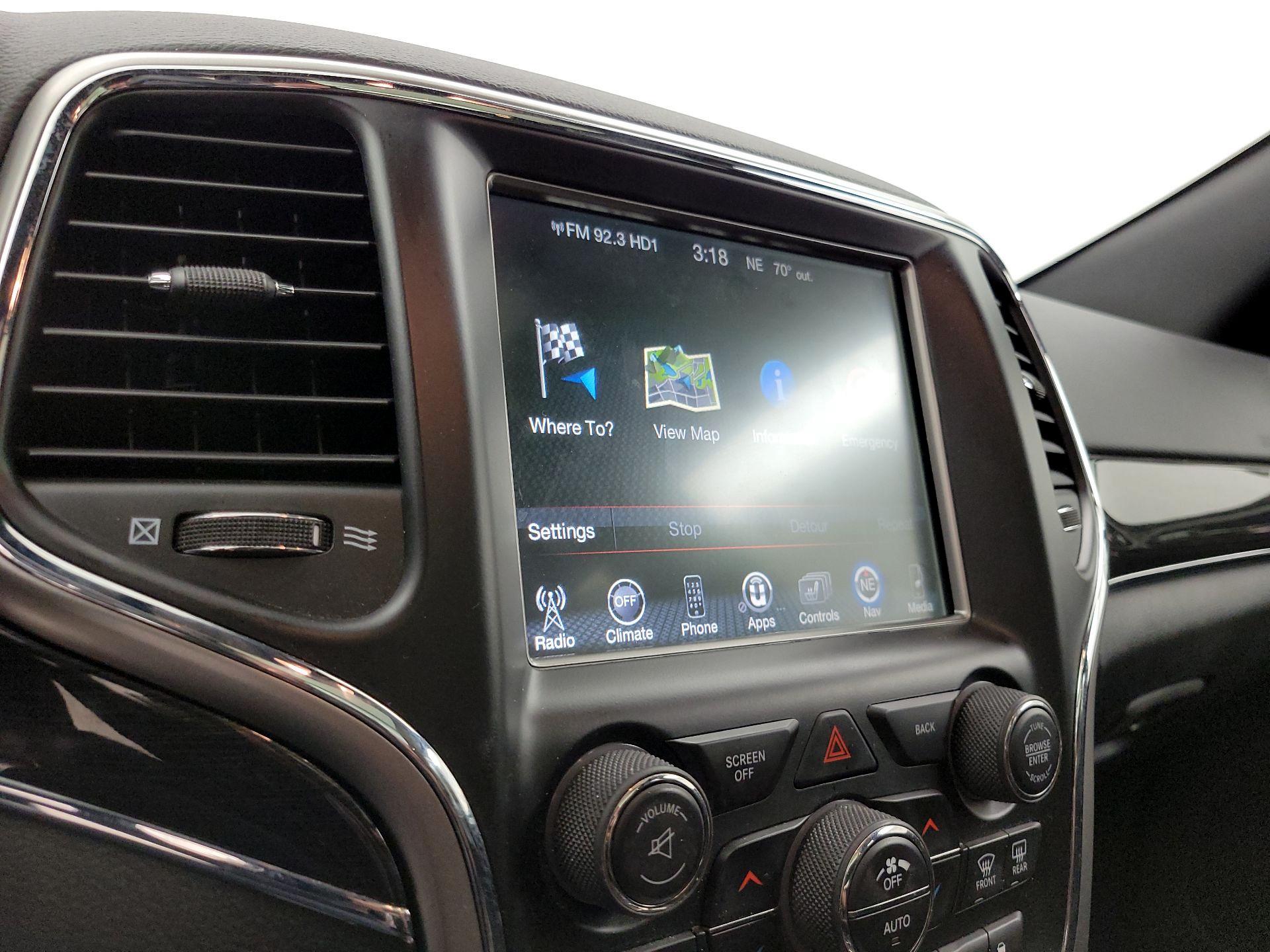 Thumbnail: 2017 Jeep Grand Cherokee - 14