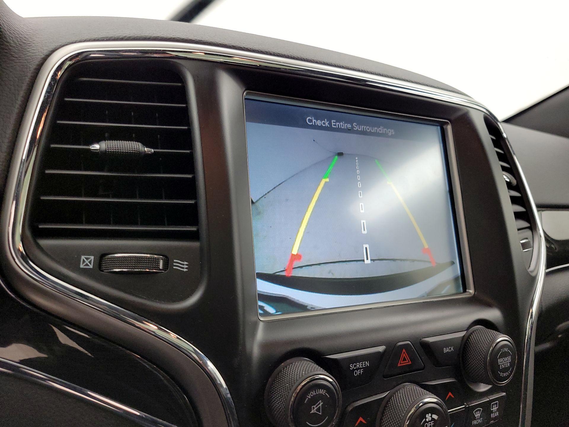 Thumbnail: 2017 Jeep Grand Cherokee - 15