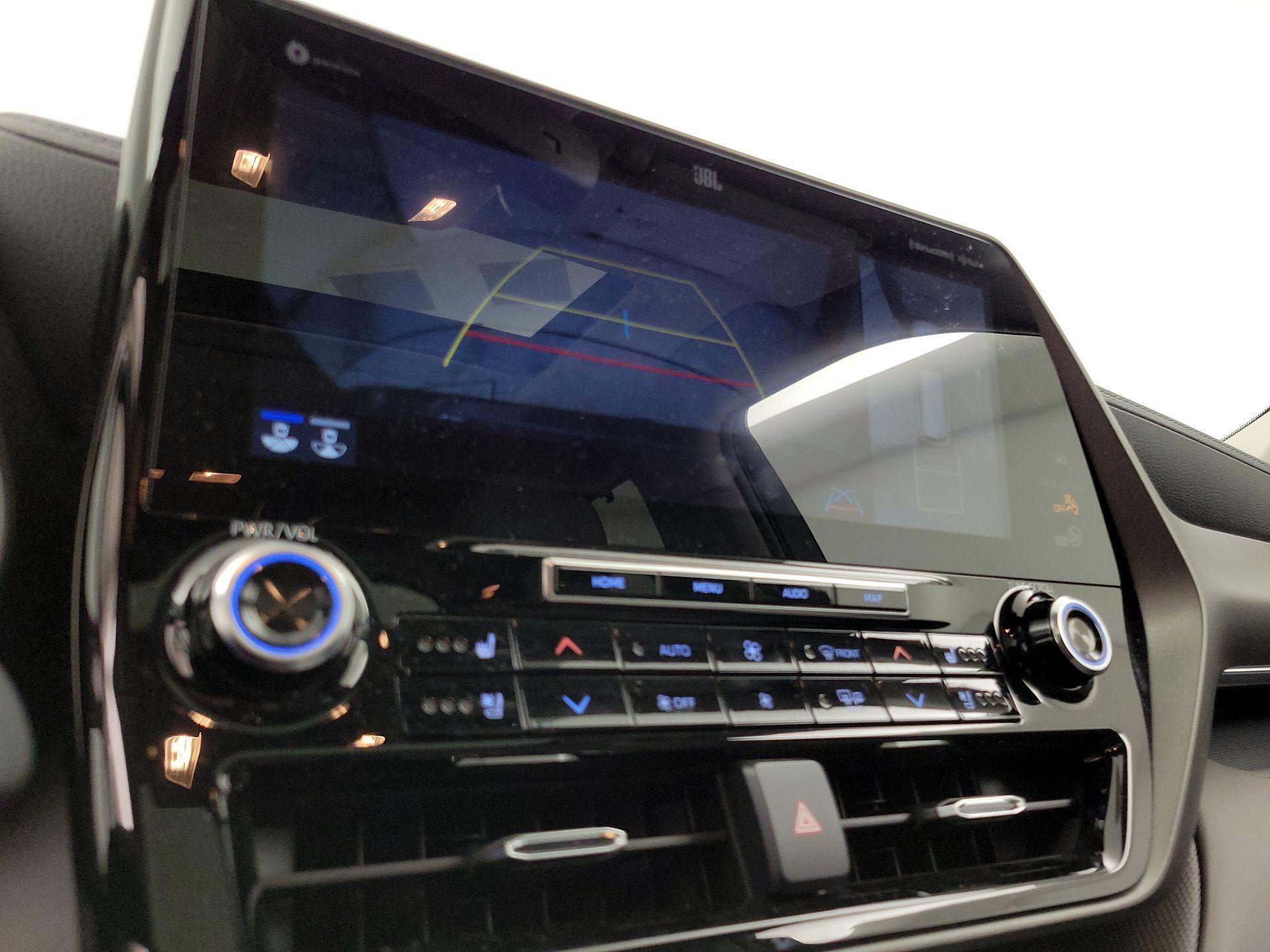 Thumbnail: 2021 Toyota Highlander - 15