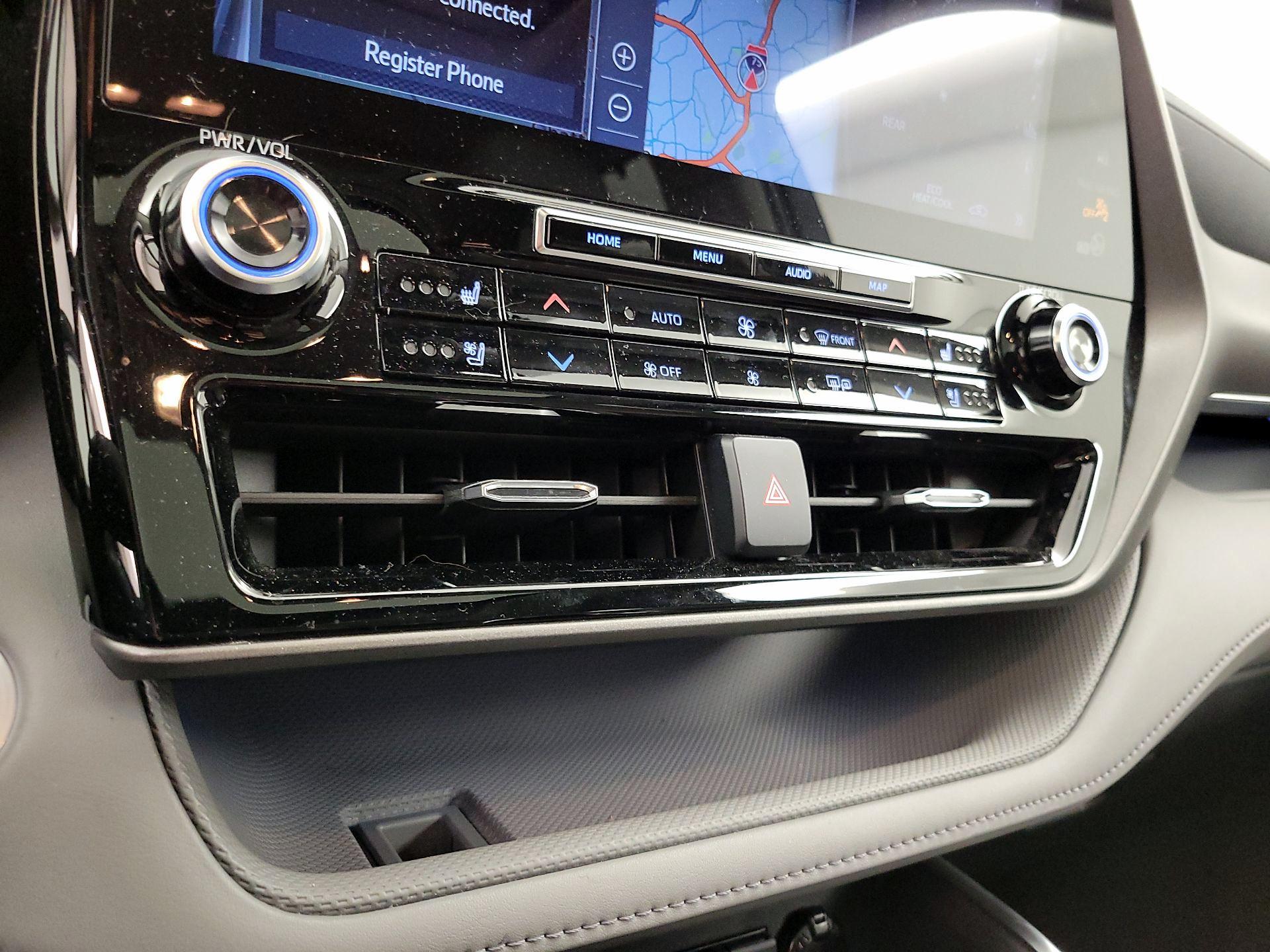 Thumbnail: 2021 Toyota Highlander - 17