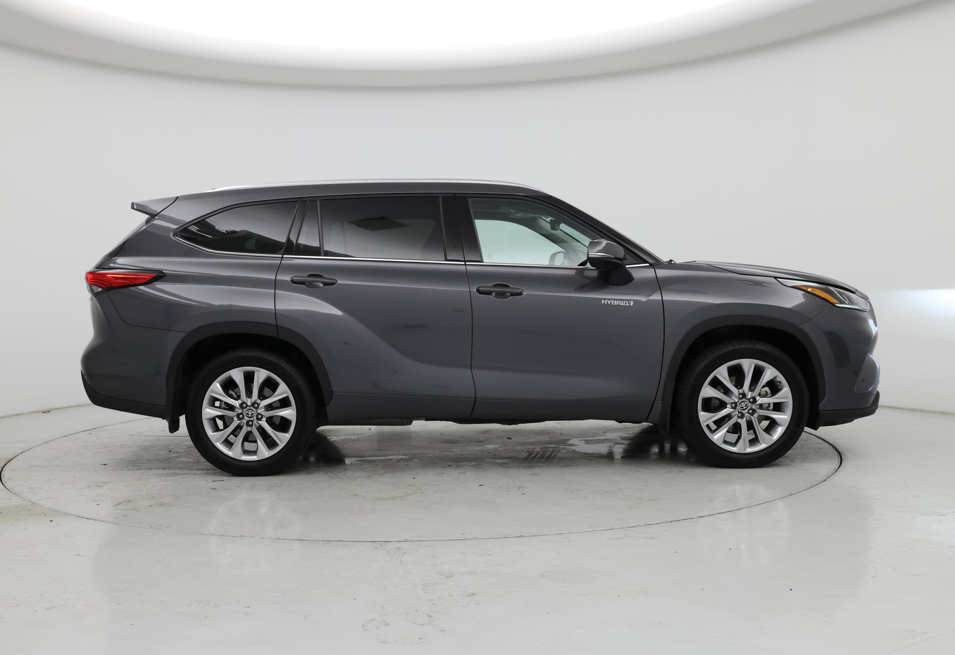 Thumbnail: 2021 Toyota Highlander - 7