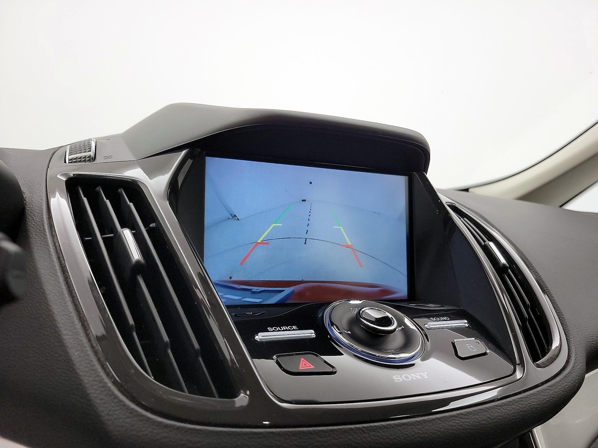 Thumbnail: 2015 Ford C-Max - 15