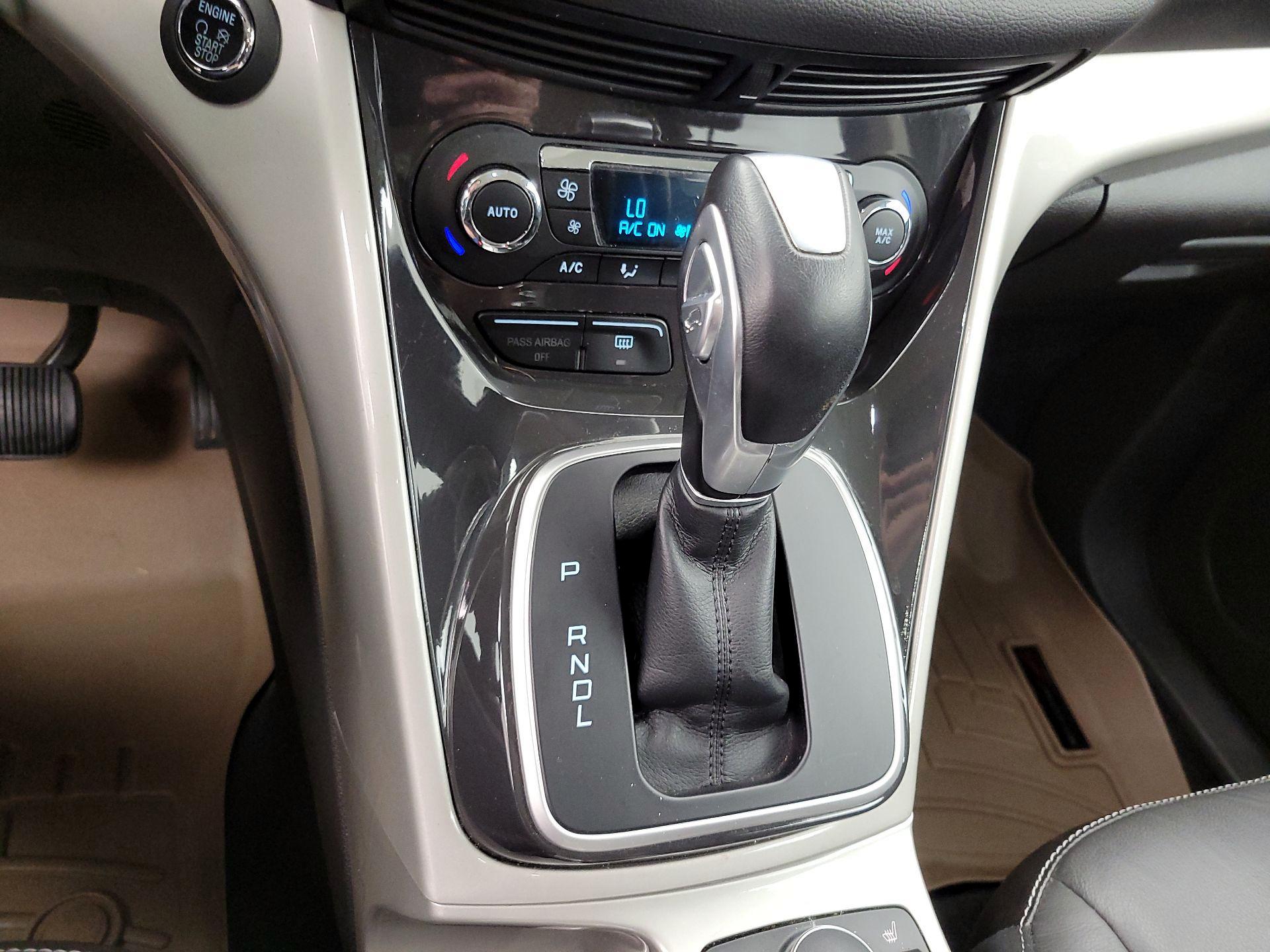 Thumbnail: 2015 Ford C-Max - 18