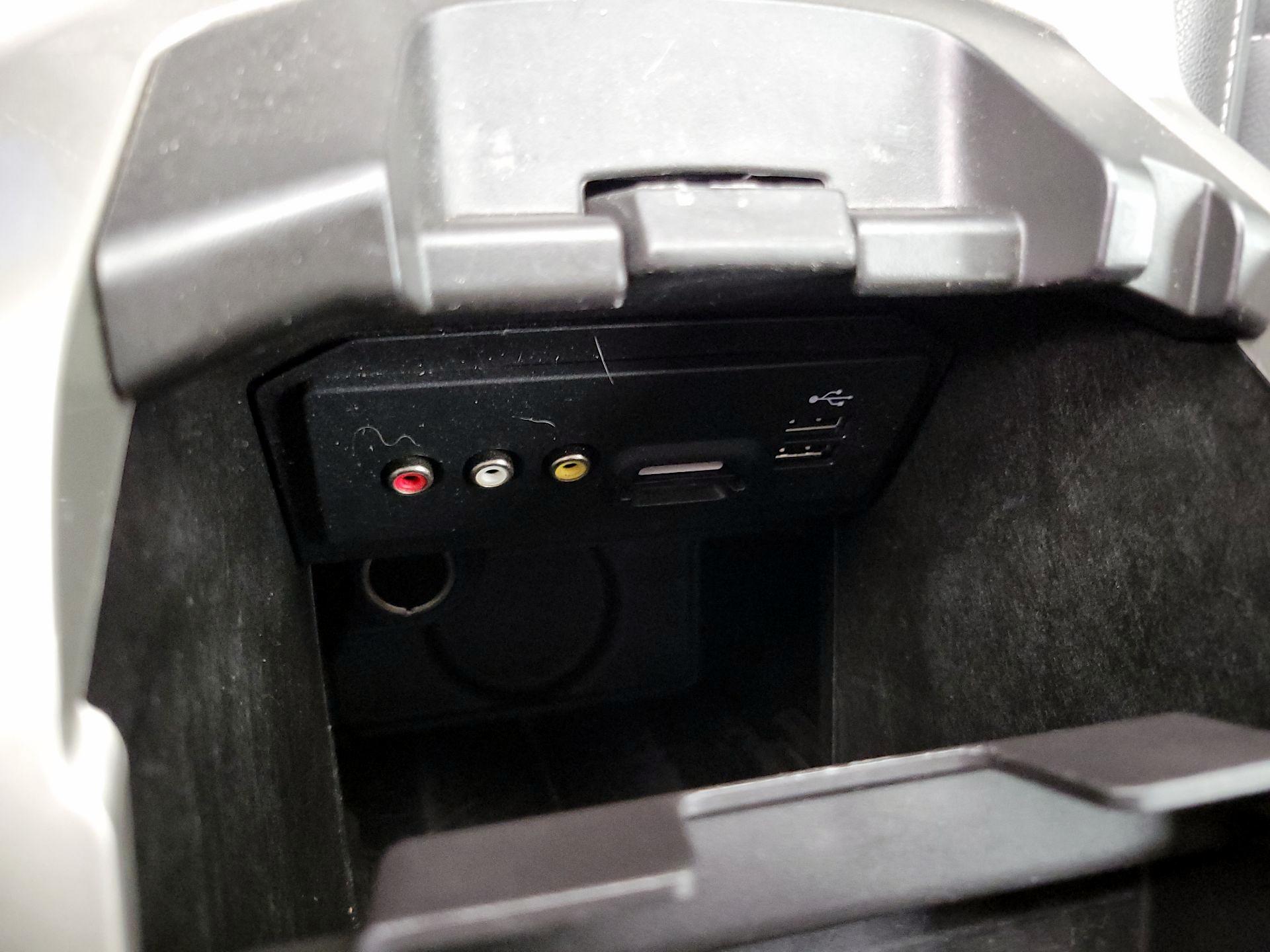 Thumbnail: 2015 Ford C-Max - 19