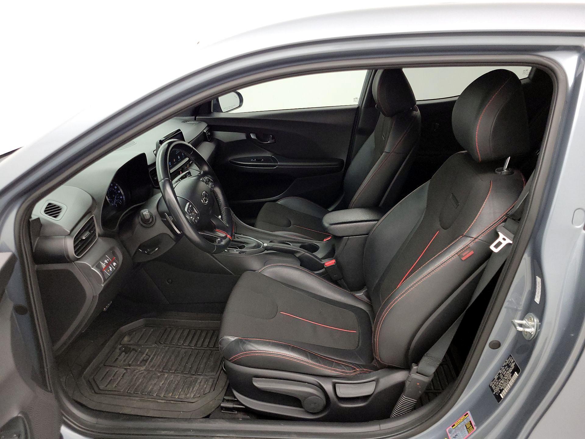 Thumbnail: 2020 Hyundai Veloster - 11