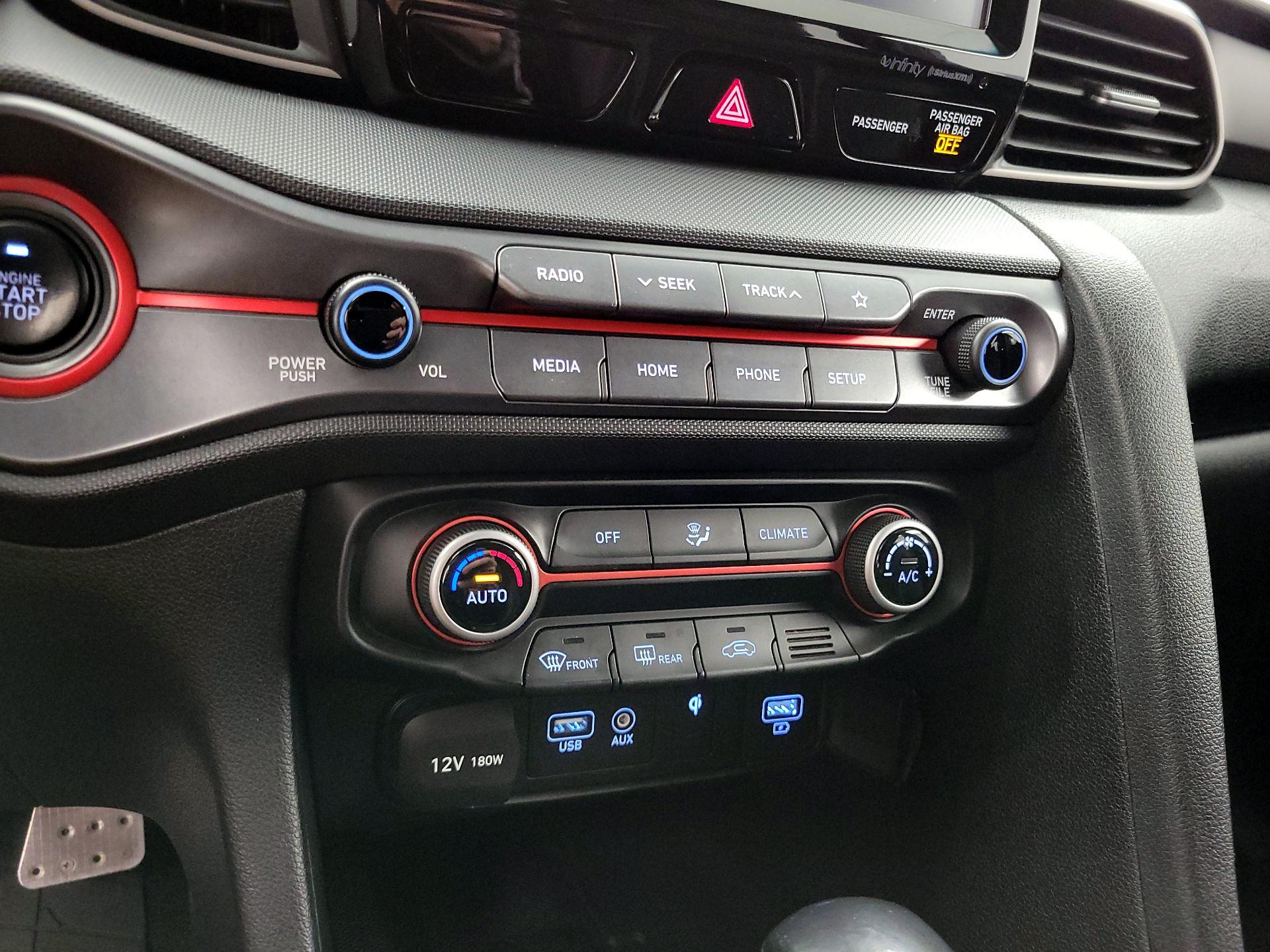 Thumbnail: 2020 Hyundai Veloster - 16