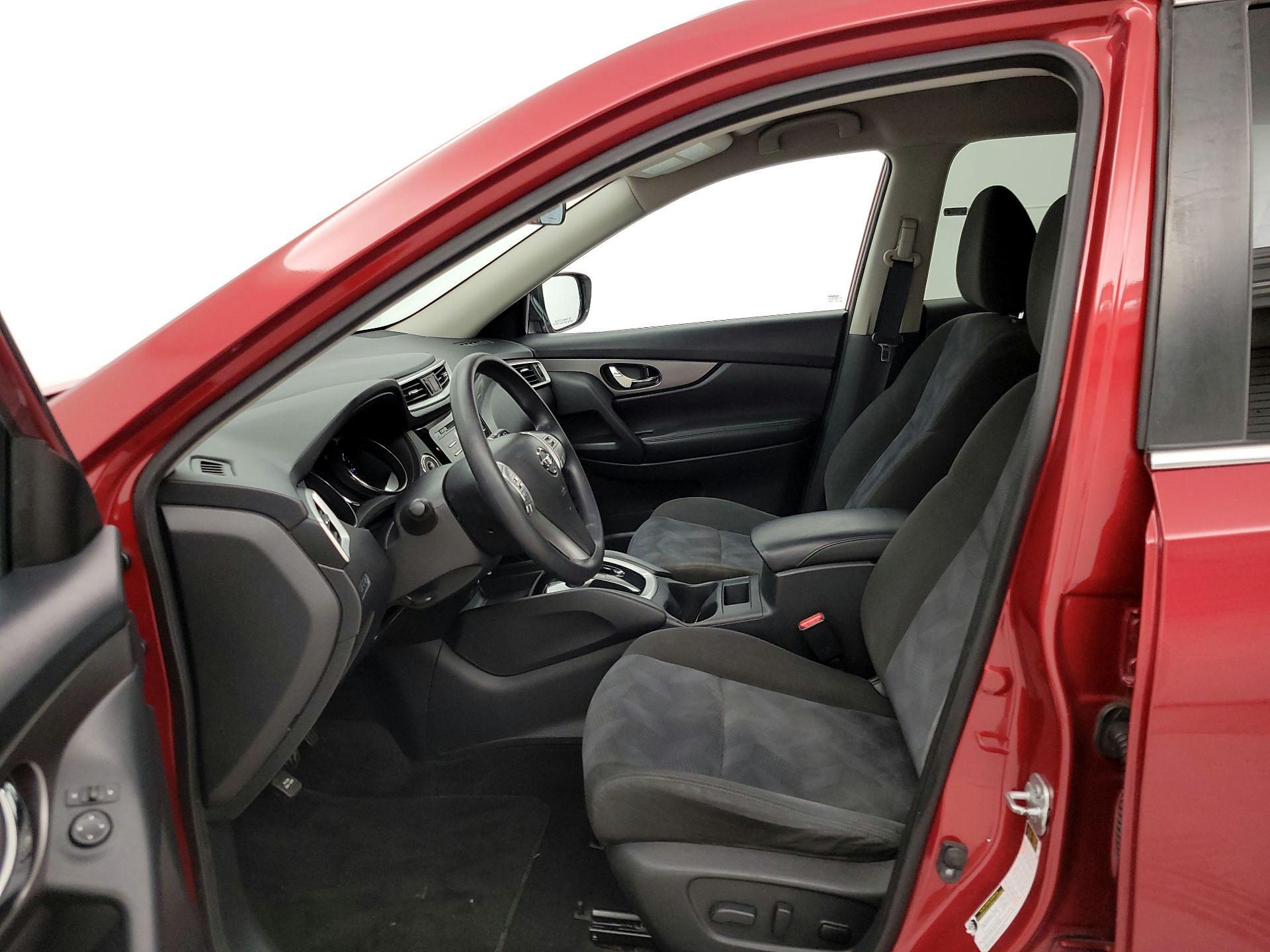 Thumbnail: 2016 Nissan Rogue - 11