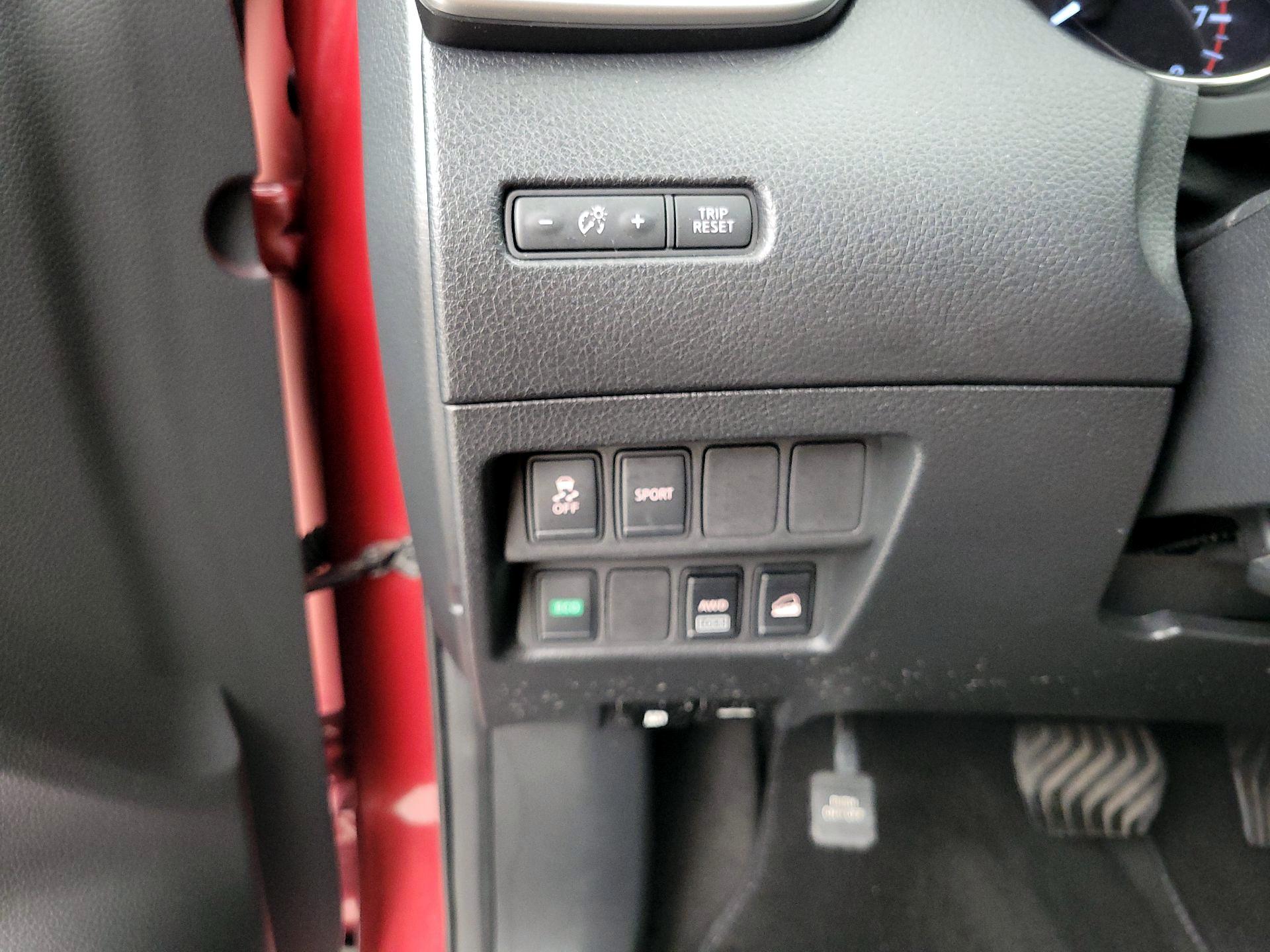 Thumbnail: 2016 Nissan Rogue - 13