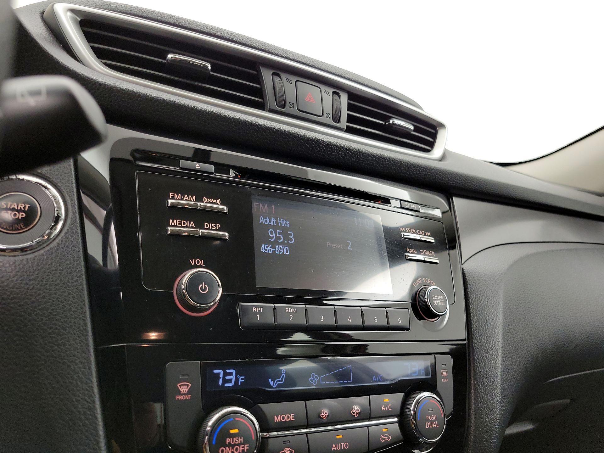 Thumbnail: 2016 Nissan Rogue - 15