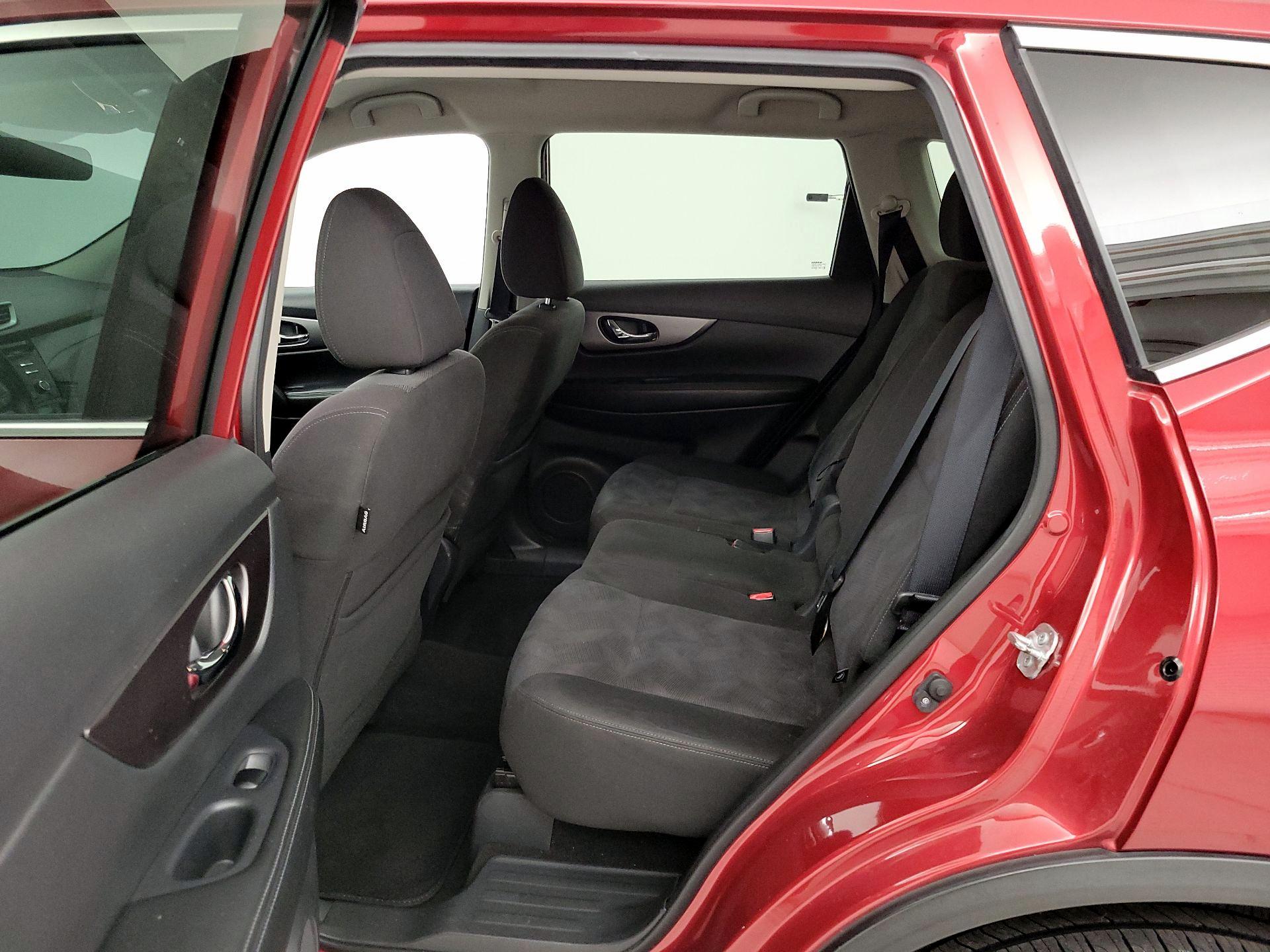 Thumbnail: 2016 Nissan Rogue - 19