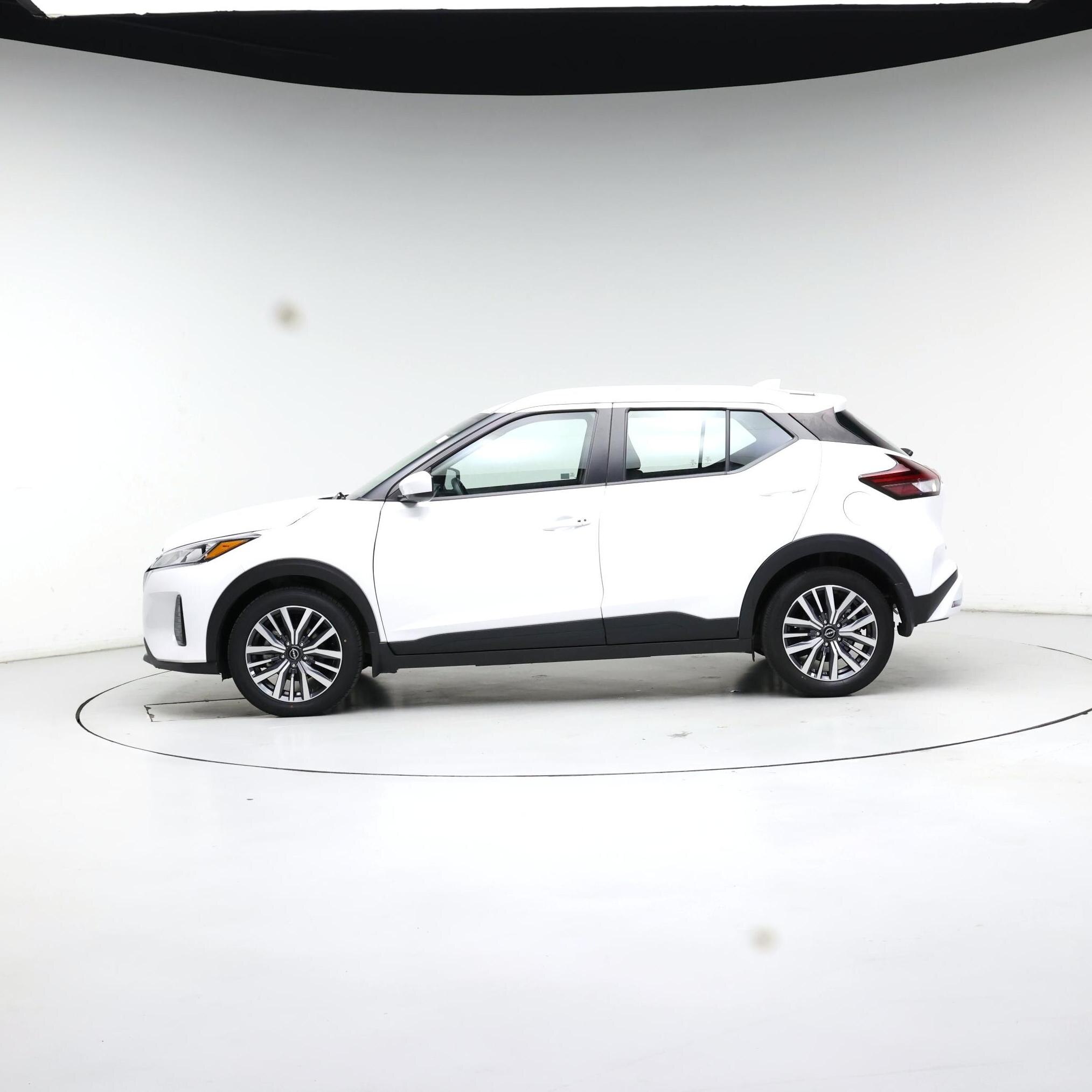Thumbnail: 2024 Nissan Kicks - 3