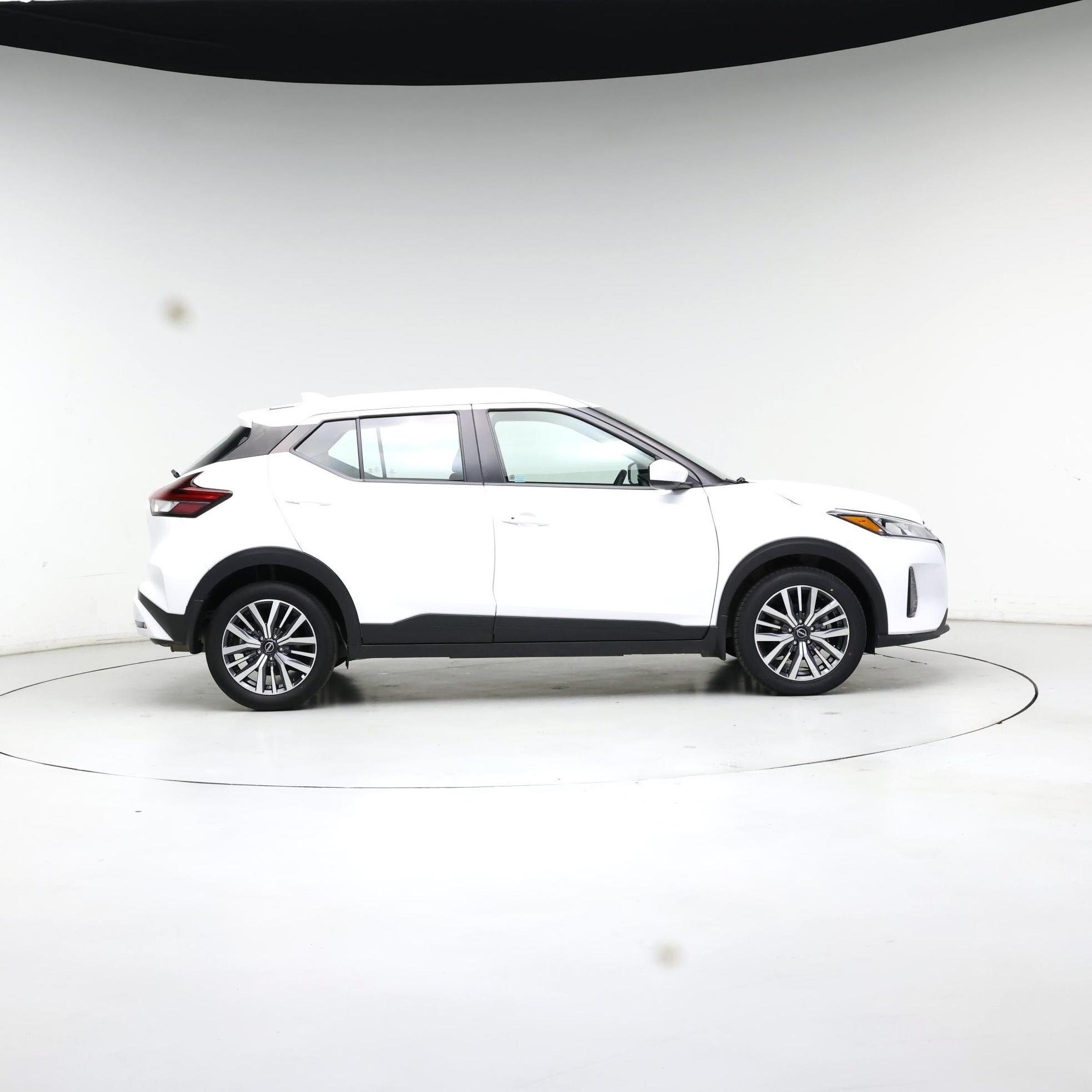 Thumbnail: 2024 Nissan Kicks - 7