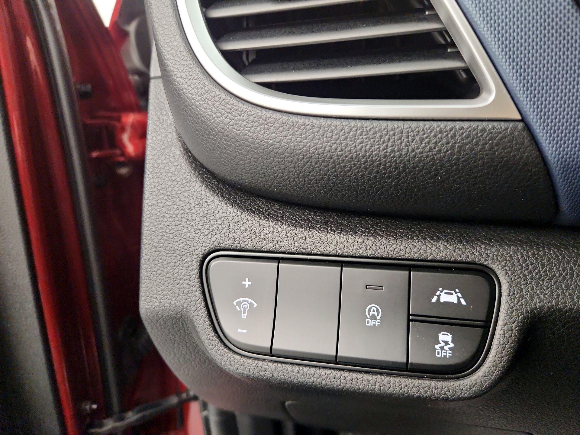 Thumbnail: 2023 Kia Seltos - 13