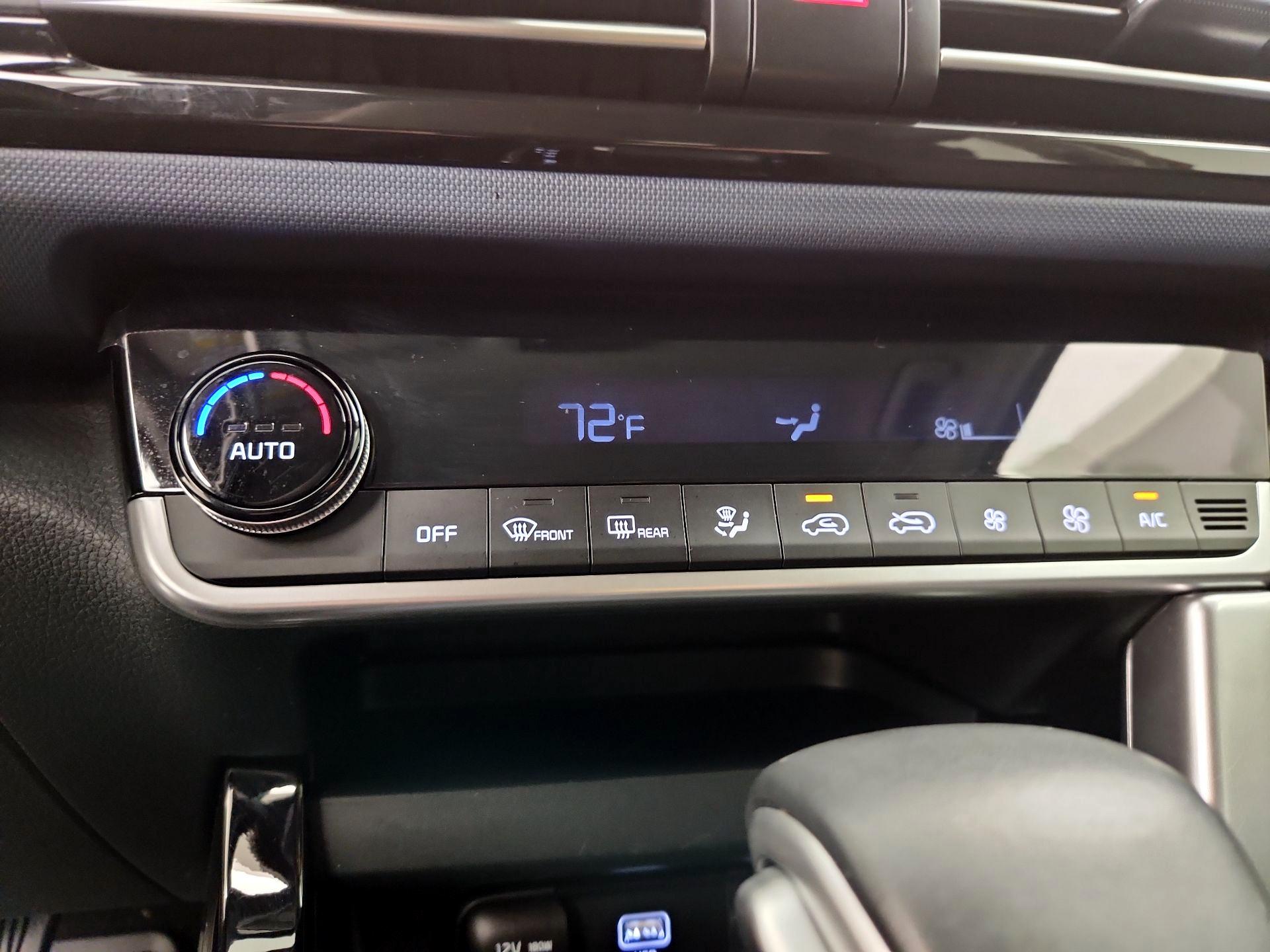 Thumbnail: 2023 Kia Seltos - 16