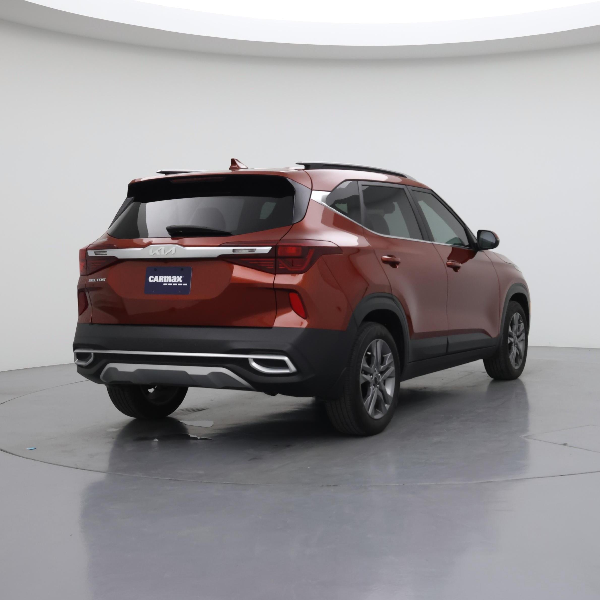 Thumbnail: 2023 Kia Seltos - 8