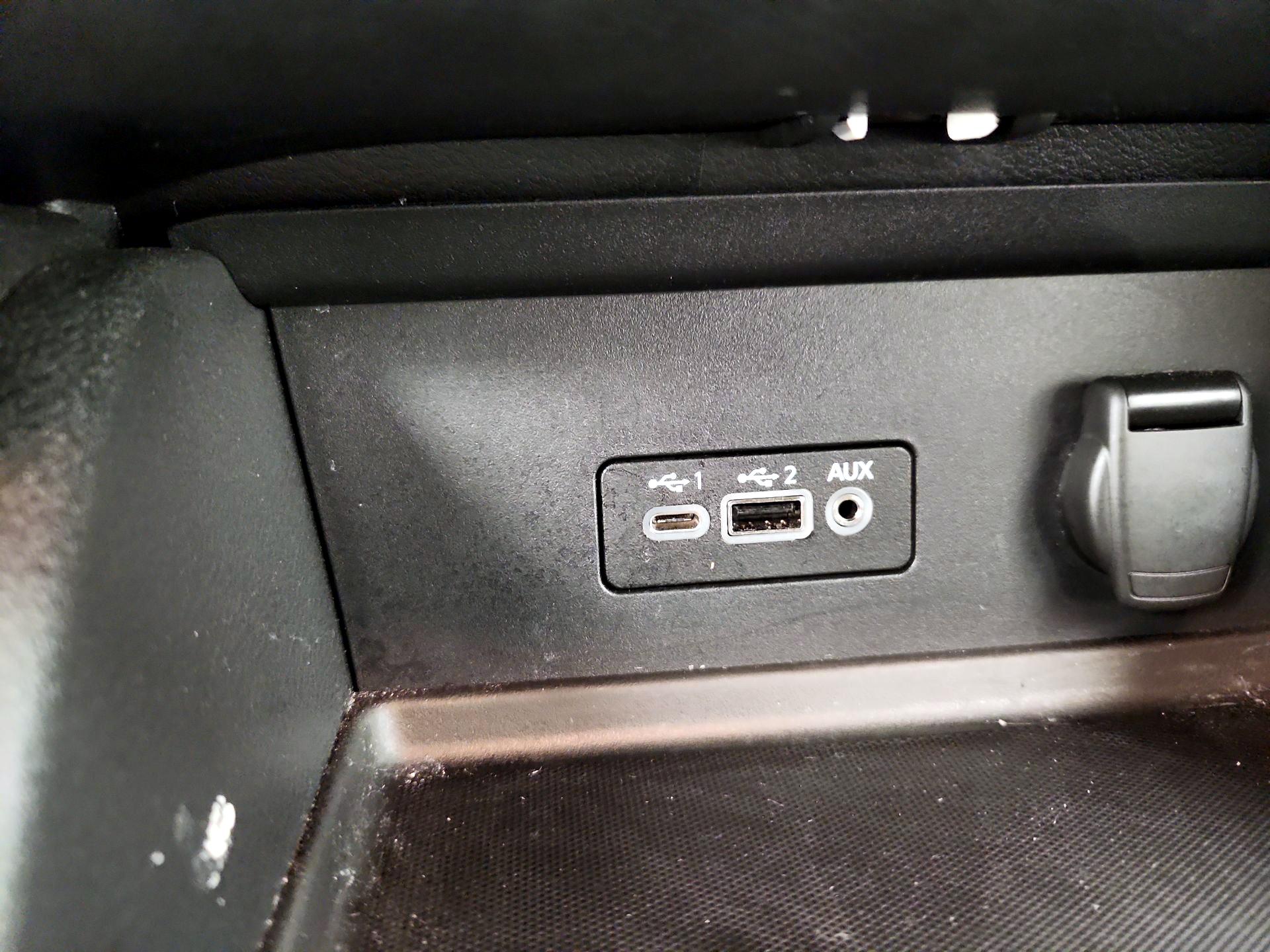 Thumbnail: 2023 Nissan Sentra - 18