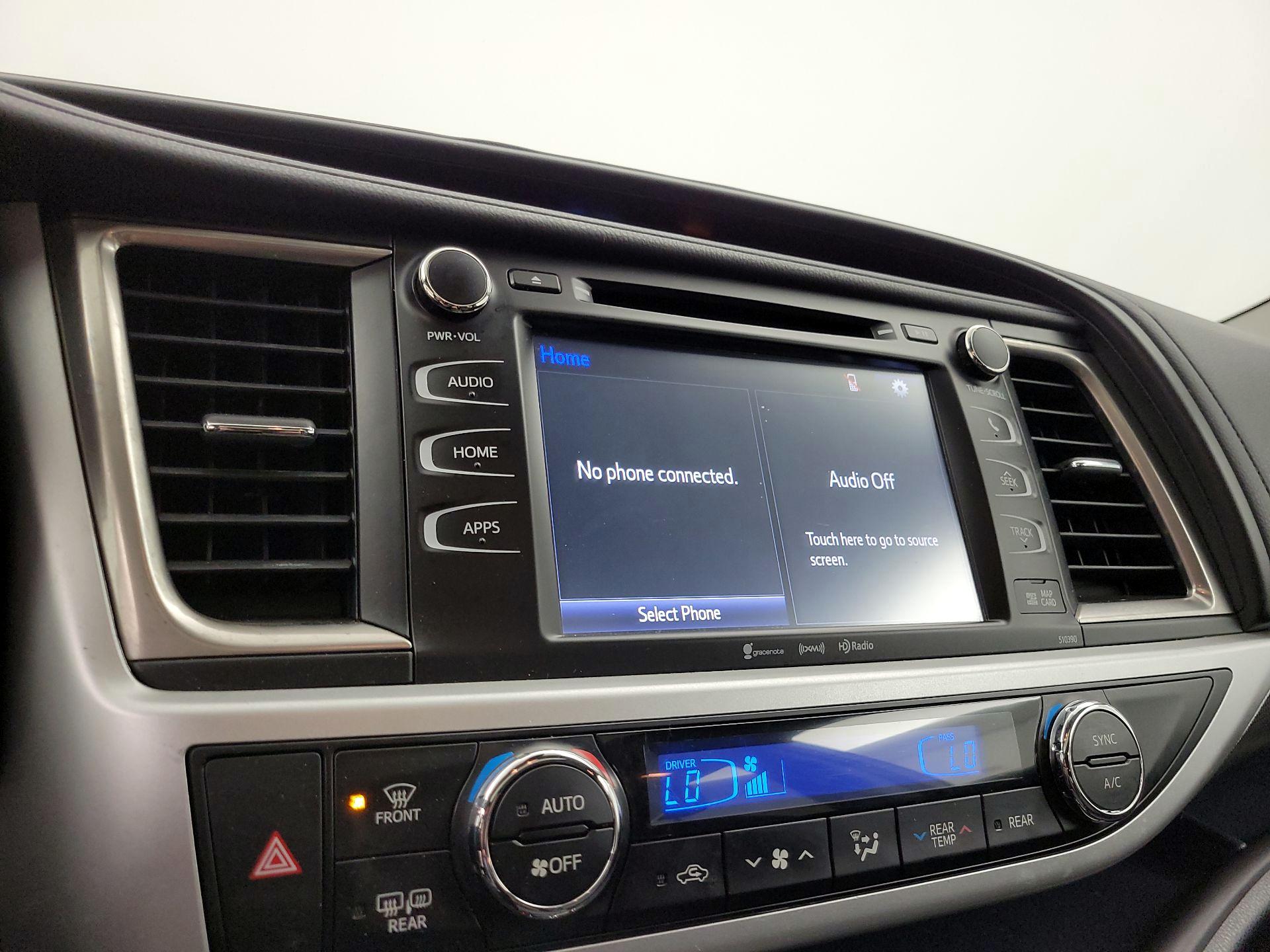 Thumbnail: 2019 Toyota Highlander - 16