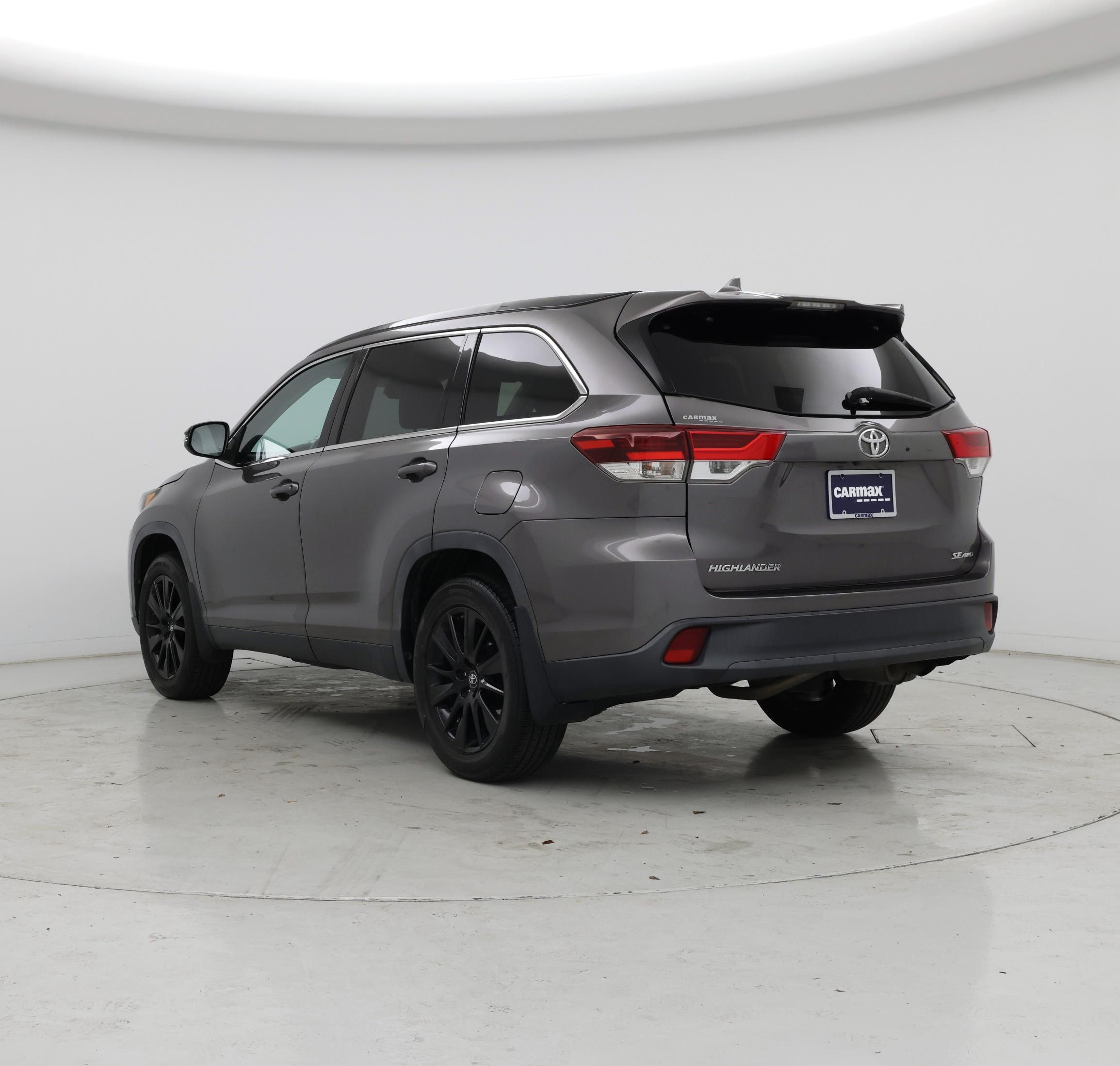 Thumbnail: 2019 Toyota Highlander - 2